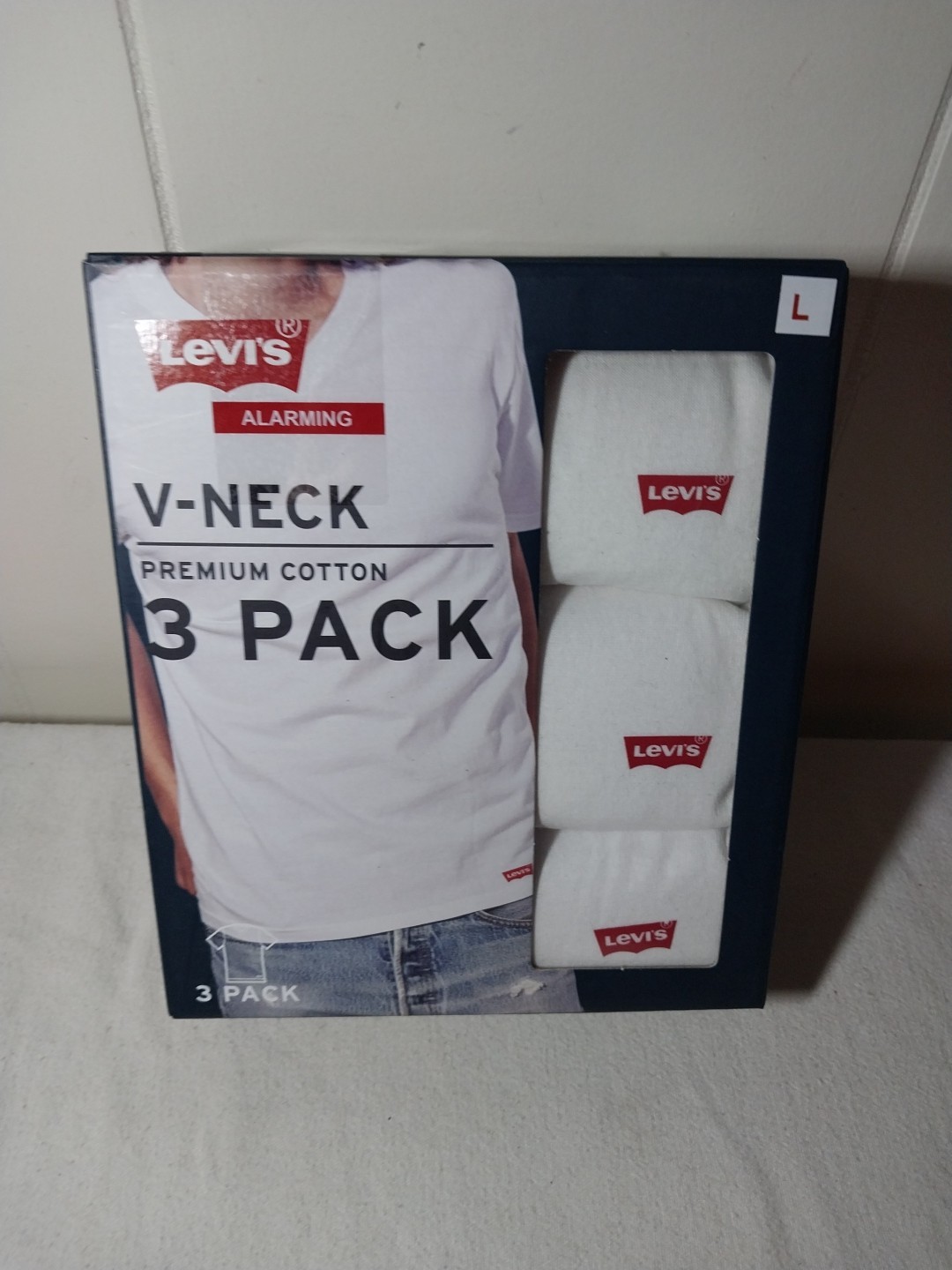 Levi&rsquo;s Mens Large V-Neck T Shirt 3 Pack Premium Cotton Tag Free All Day Wear