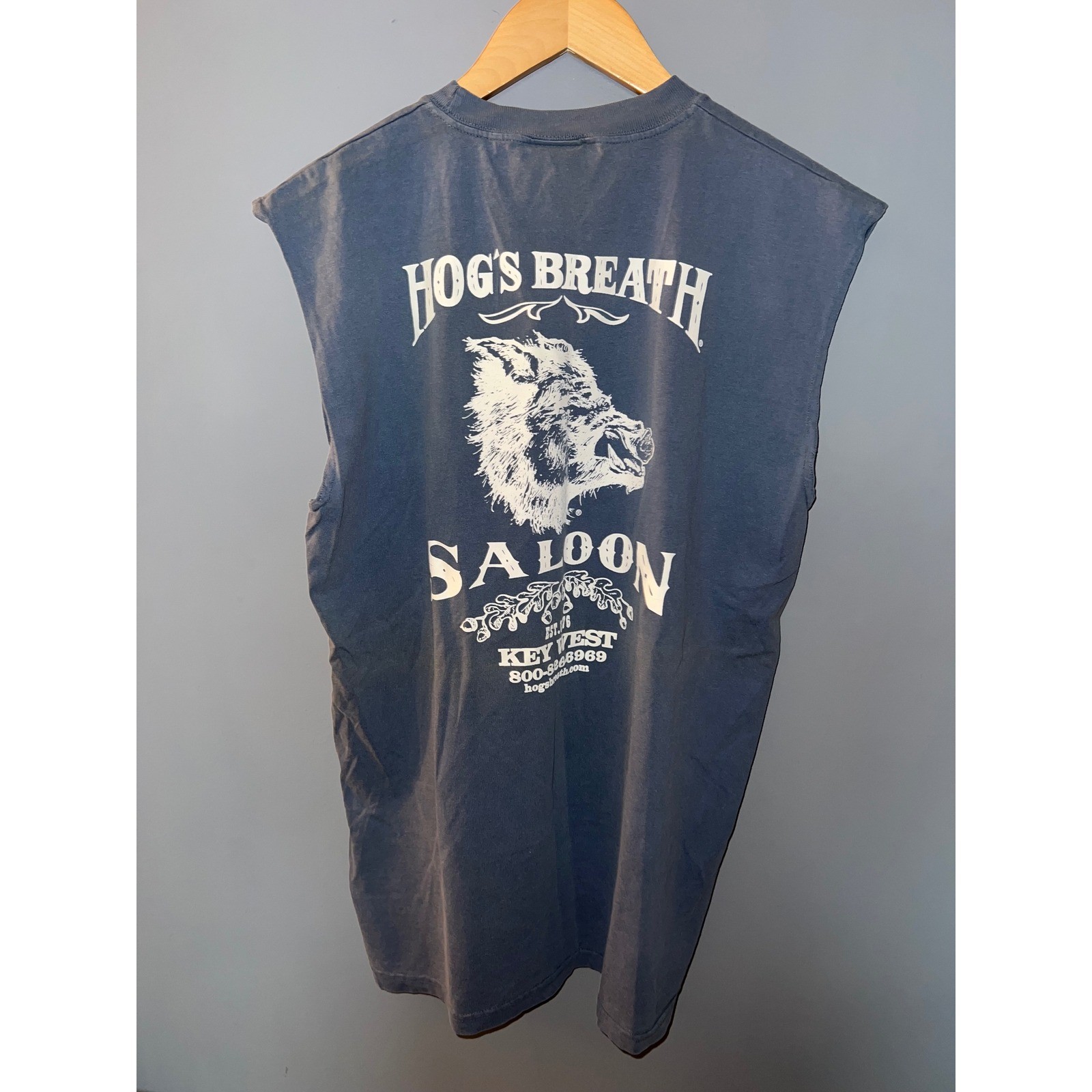 Comfort Colors Hogs Breath Saloon Key West Sleeveless Graphic T-Shirt Blue L