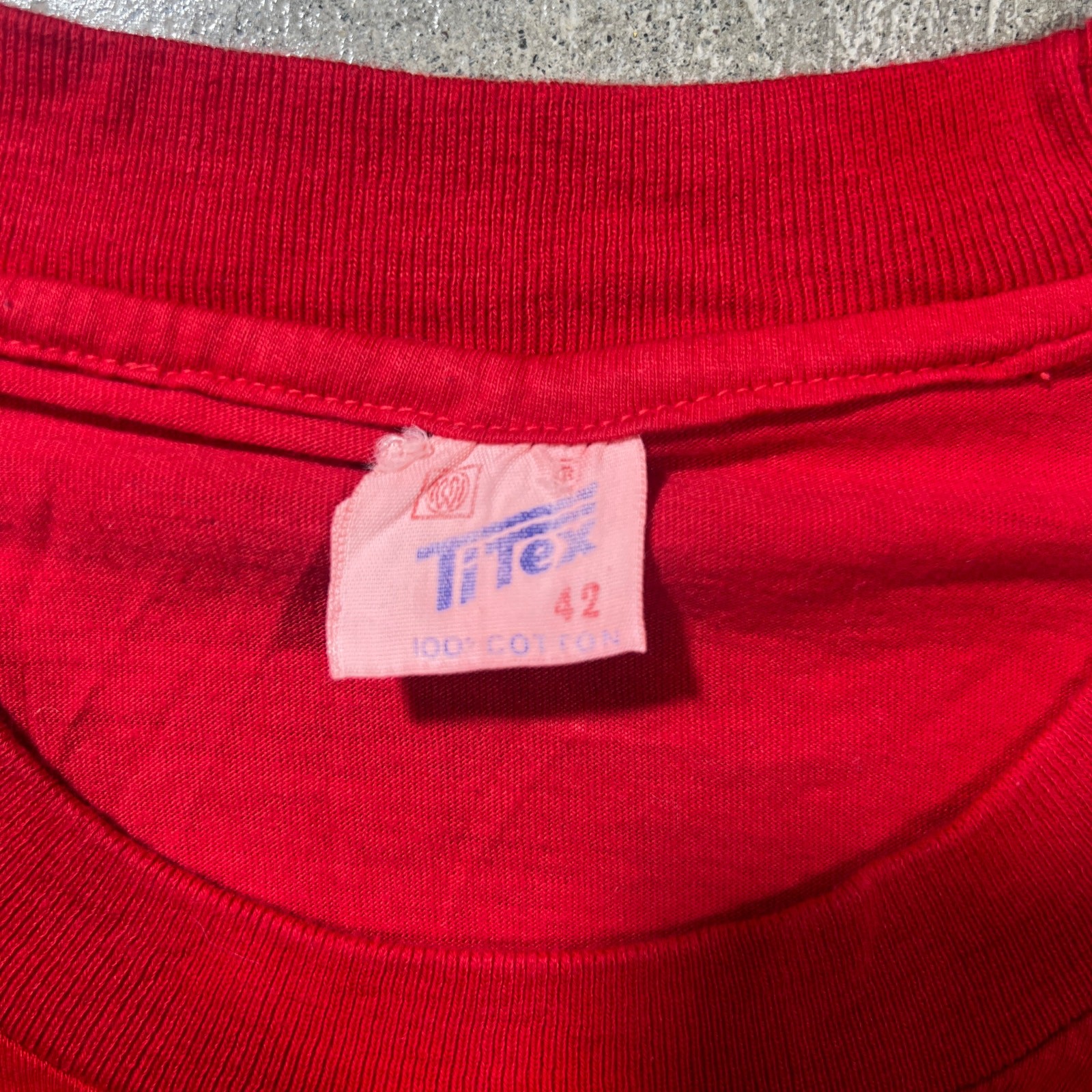 Vintage 80s Nepal Embroidered Yin Yang Red T-Shirt Medium