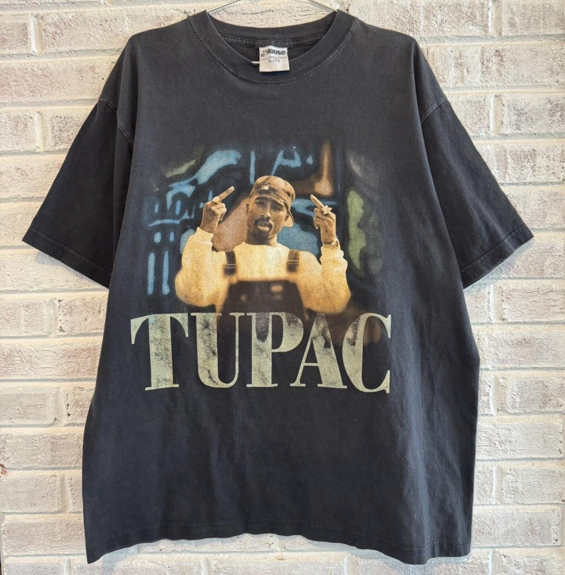 vintage Tupac All Eyes on Me Rap Tour Faded Middle Finger Tee T-Shirt XL