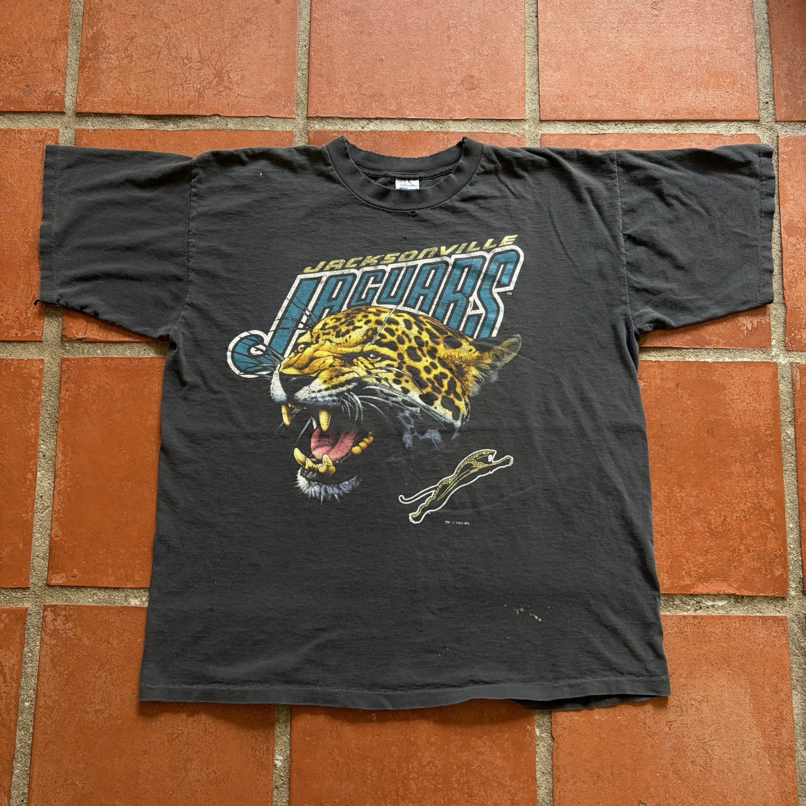 Vtg Jacksonville Jaguars NFL Football 90s USA T Shirt Salem Faded Size XL