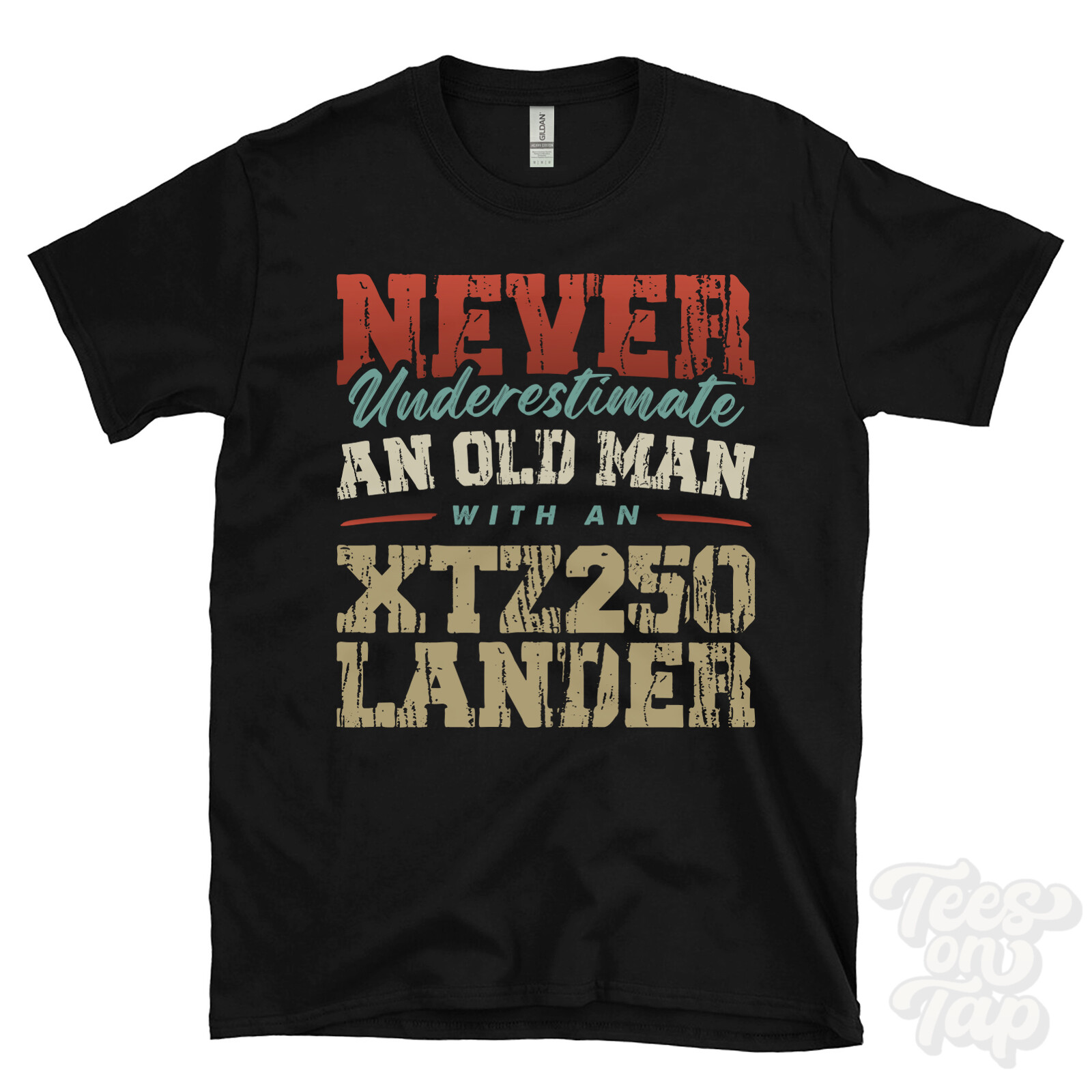 NEVER UNDERESTIMATE AN OLD MAN WITH AN XTZ250 LANDER FUNNY T-SHIRT IDEAL GIFT