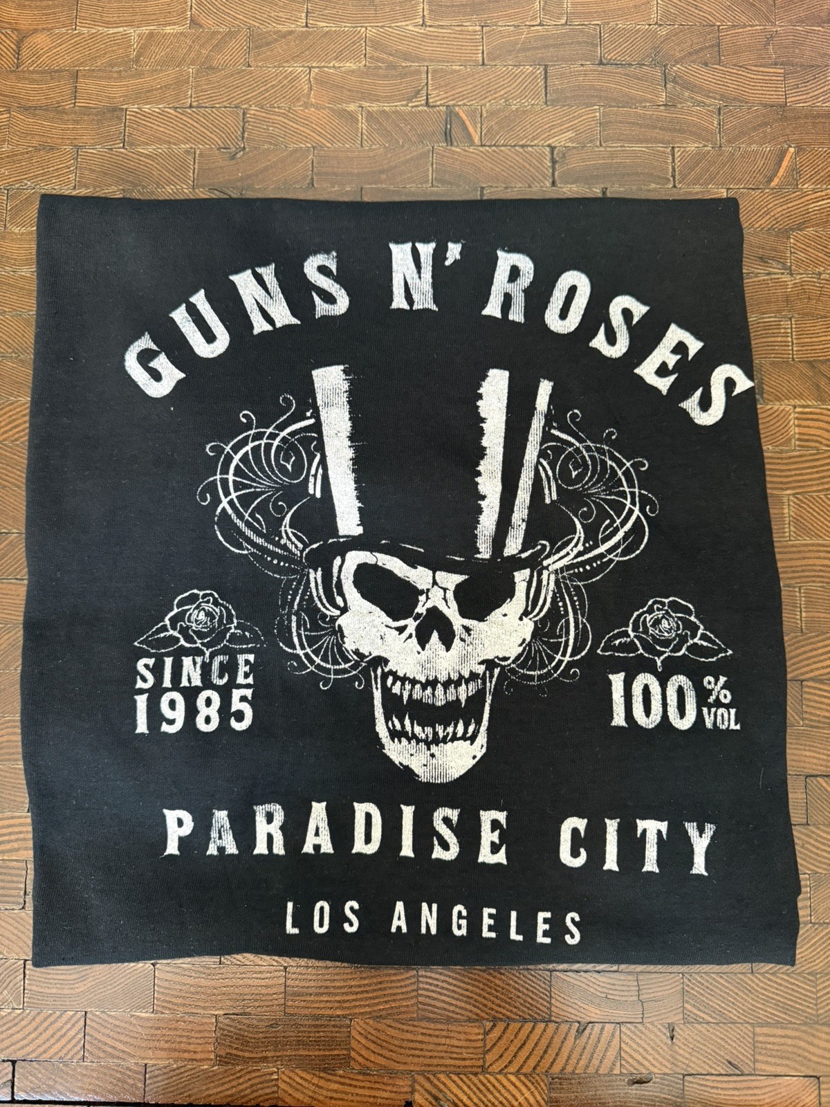 2 shirts for $8 Guns N’ Roses Paradise City T-shirt Black TEE size 4XL