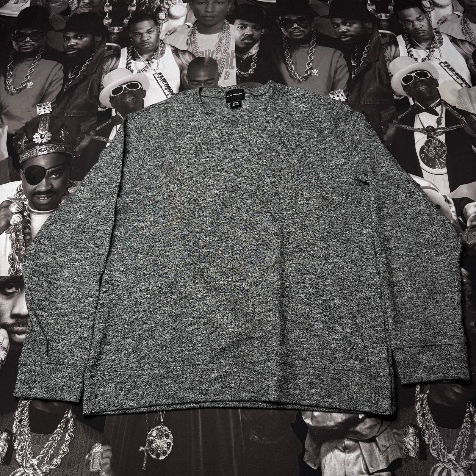 Club Monaco Heather Grey long sleeve Crew Size XL