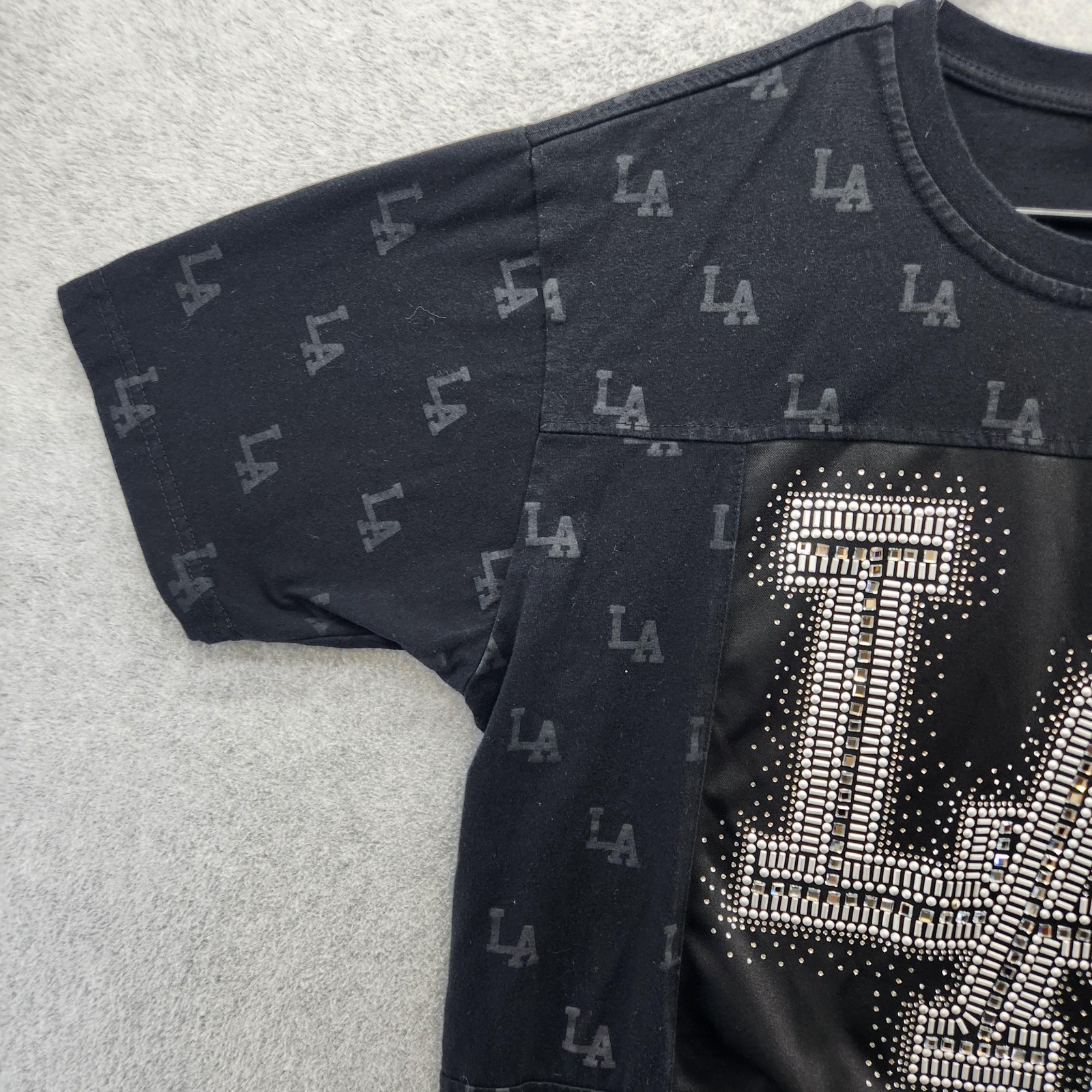 Victorious Shirt Mens XL Black LA Los Angeles Rhinestone All Over Print Tee