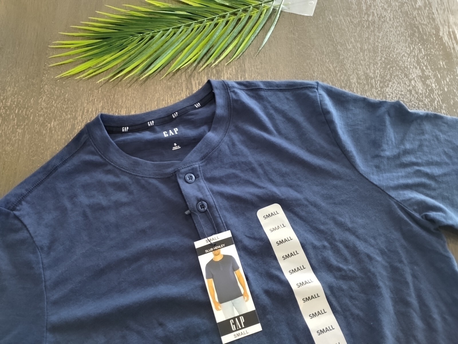 GAP Men&rsquo;s Soft Slub Henley T-shirt (Size Small) Navy Blue Tee MSRP $34.95