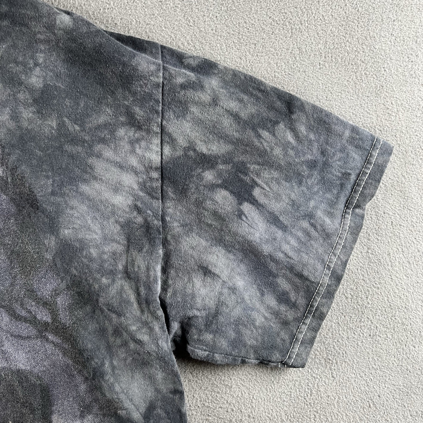 Vintage Skeleton Shirt Mens XL Gray Tie Dye Skull Guitar Player Metal Music Y2K