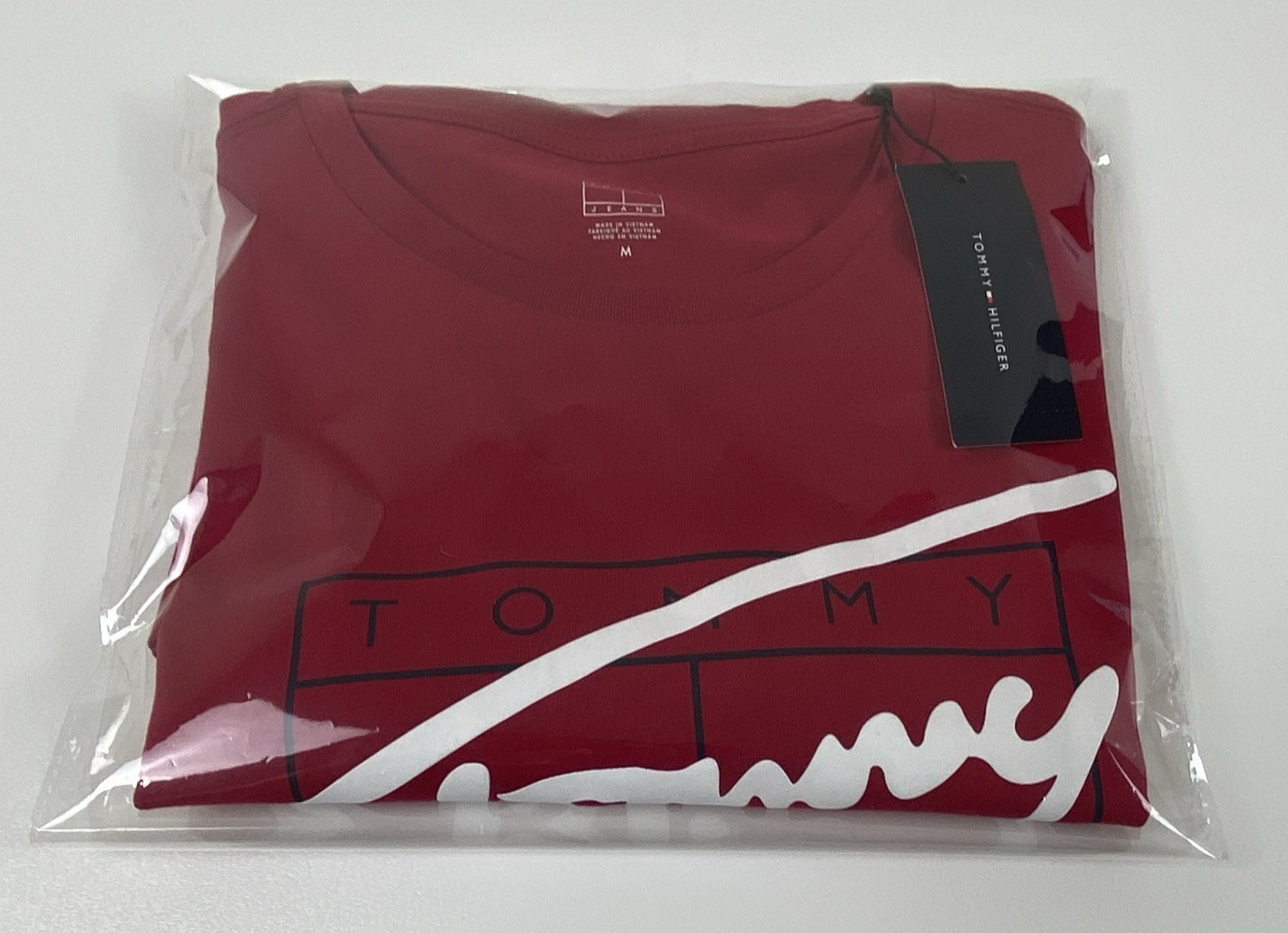 Tommy Hilfiger Men&rsquo;s Crew Neck Short Sleeve Logo Graphic T-Shirt Red M