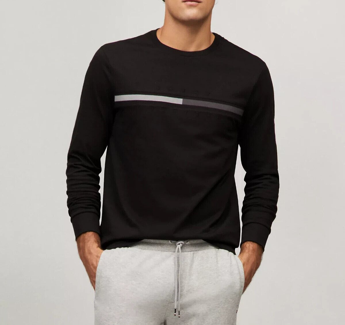 Tommy Hilfiger Men&rsquo;s All Cotton Jersey Regular Fit Flag Logo Long Sleeve T-shirt