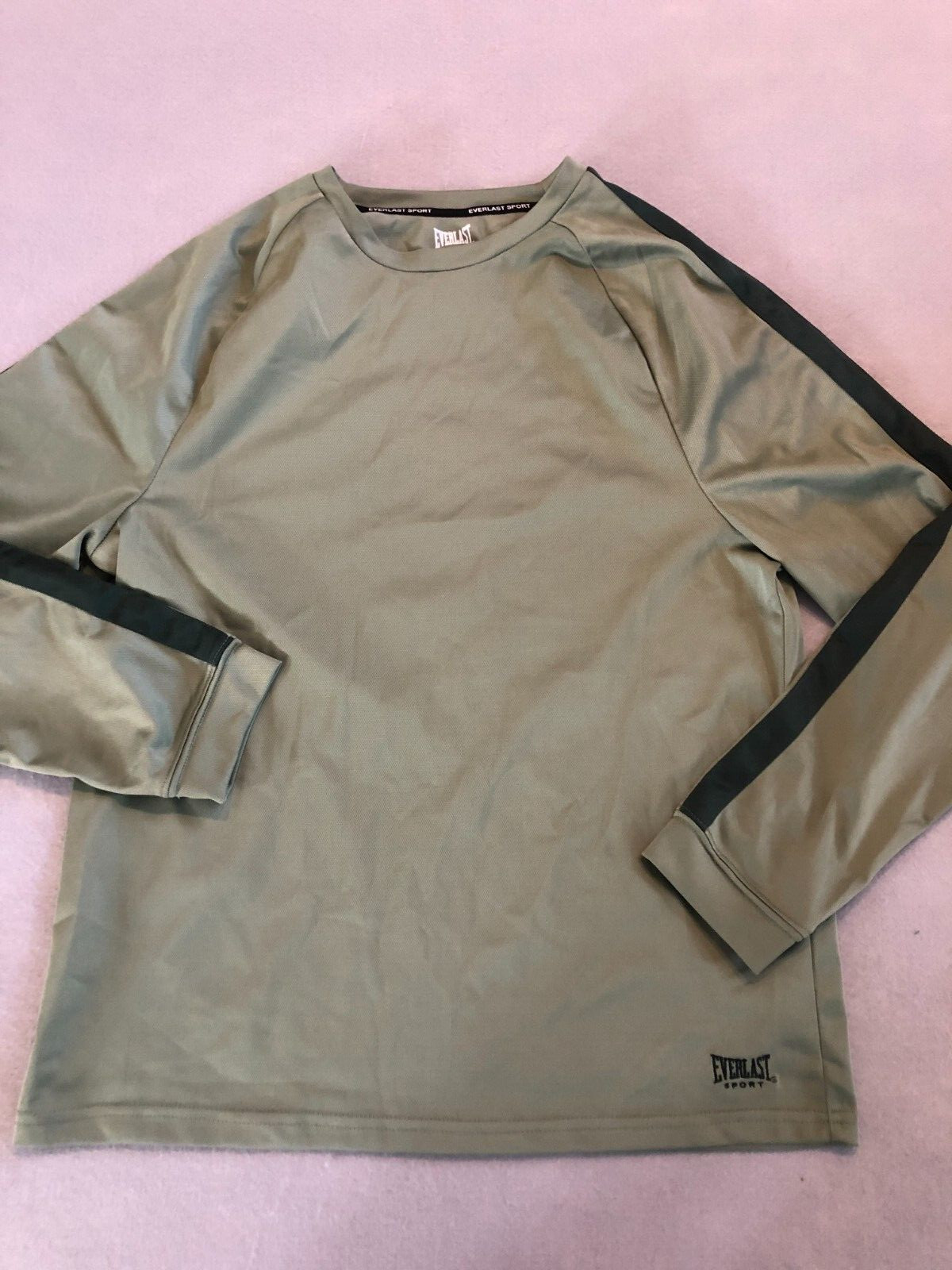 Everlast Sport Shirt Men&rsquo;s Medium Long Sleeve Sage Green Activewear Tee