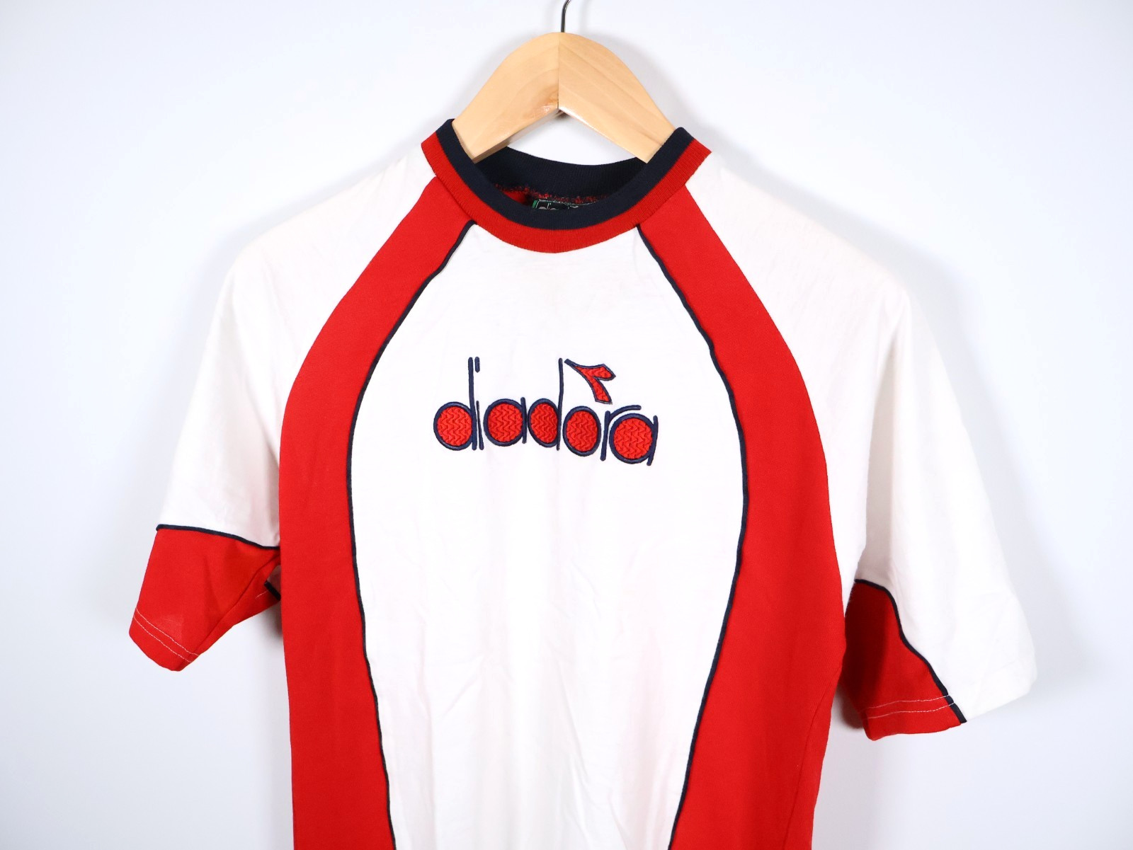 Diadora T-Shirt Men&rsquo;s Medium White Red Logo Embroidery Retro Soccer Cotton