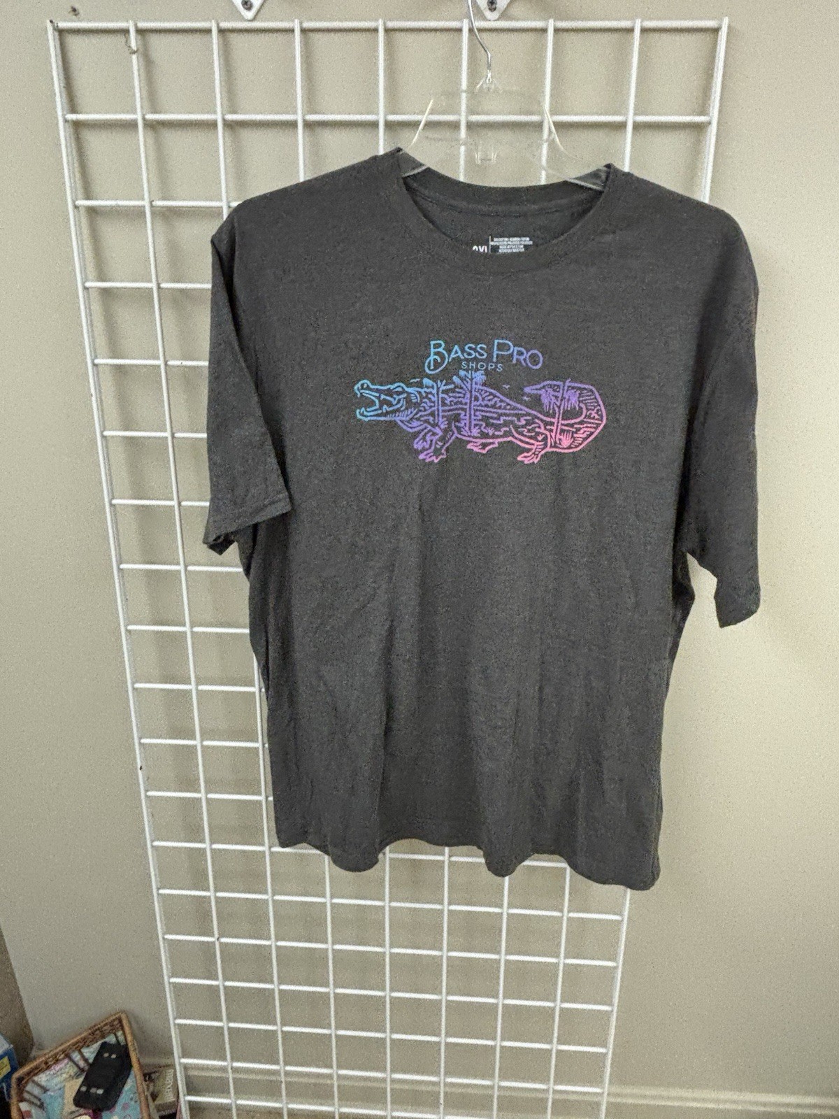 Grey Bass Pro Shops alligator t-shirt size XXL. Short sleeve. 60/40 cotton/poly.