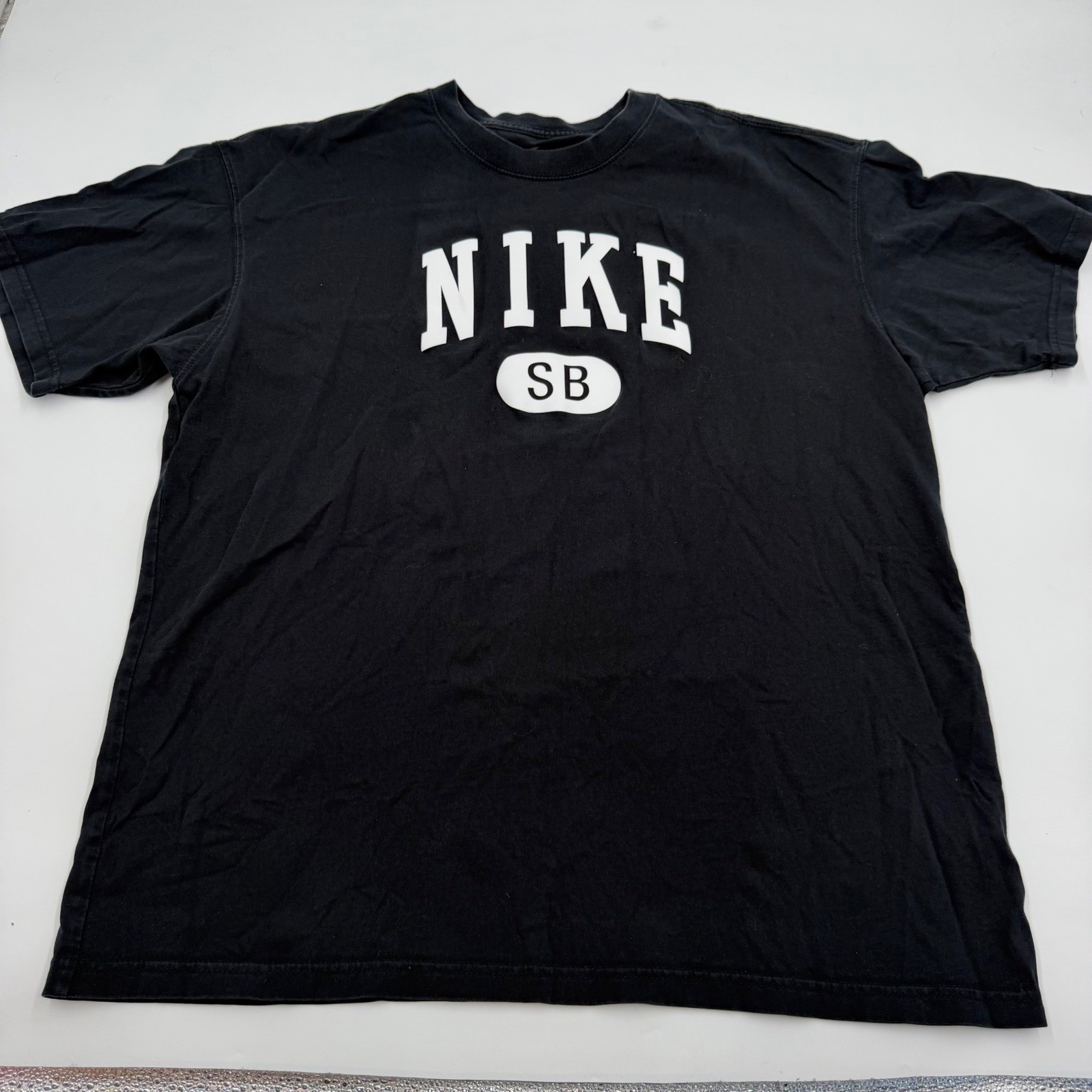 Nike SB Mens Black Collegiate Logo Graphic T-Shirt L DB9966-010 Skateboard Tee