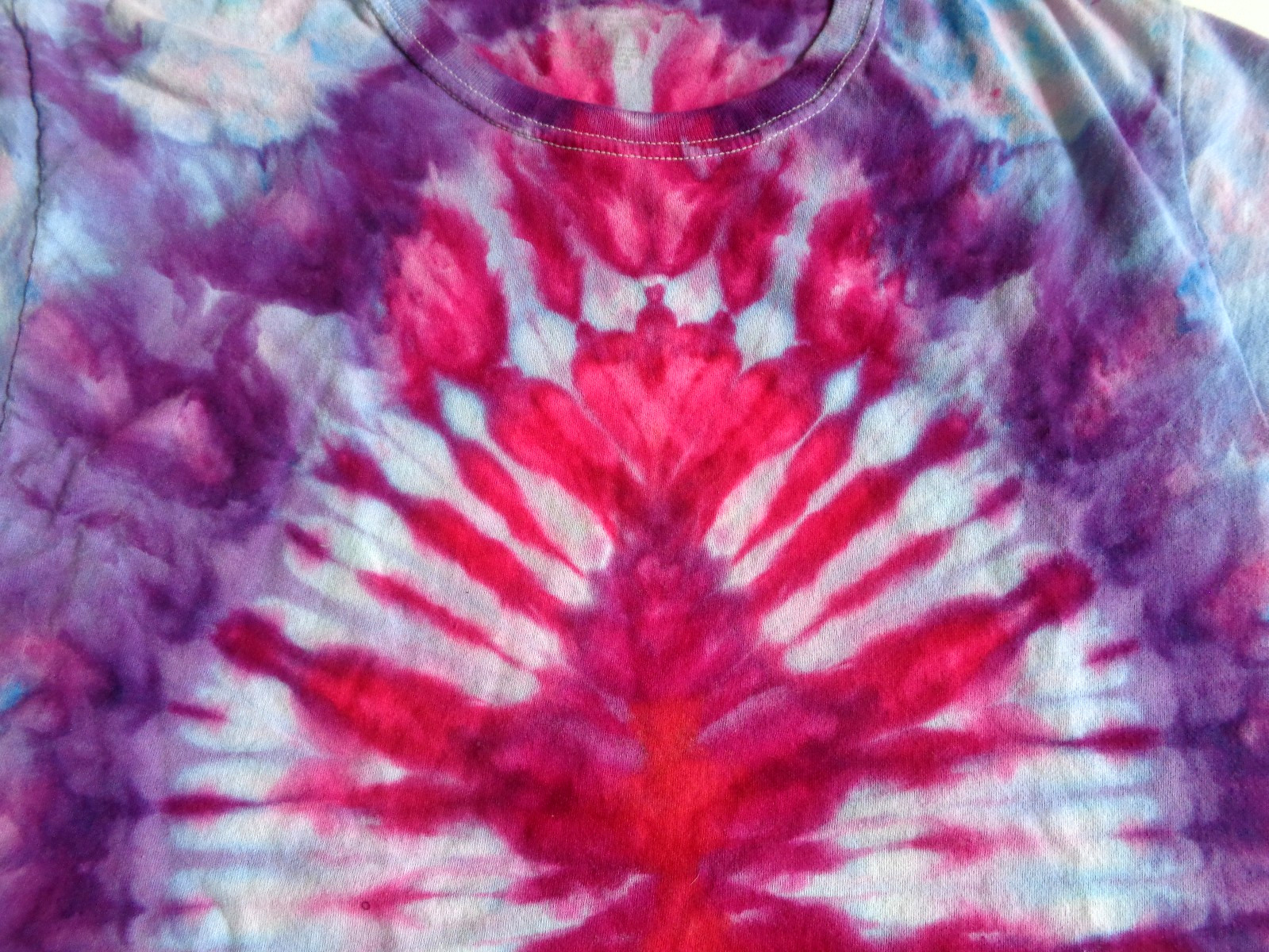 Tie Dye T-Shirt Hand Dyed Homemade Adult Unisex Size Medium Short Sleeve