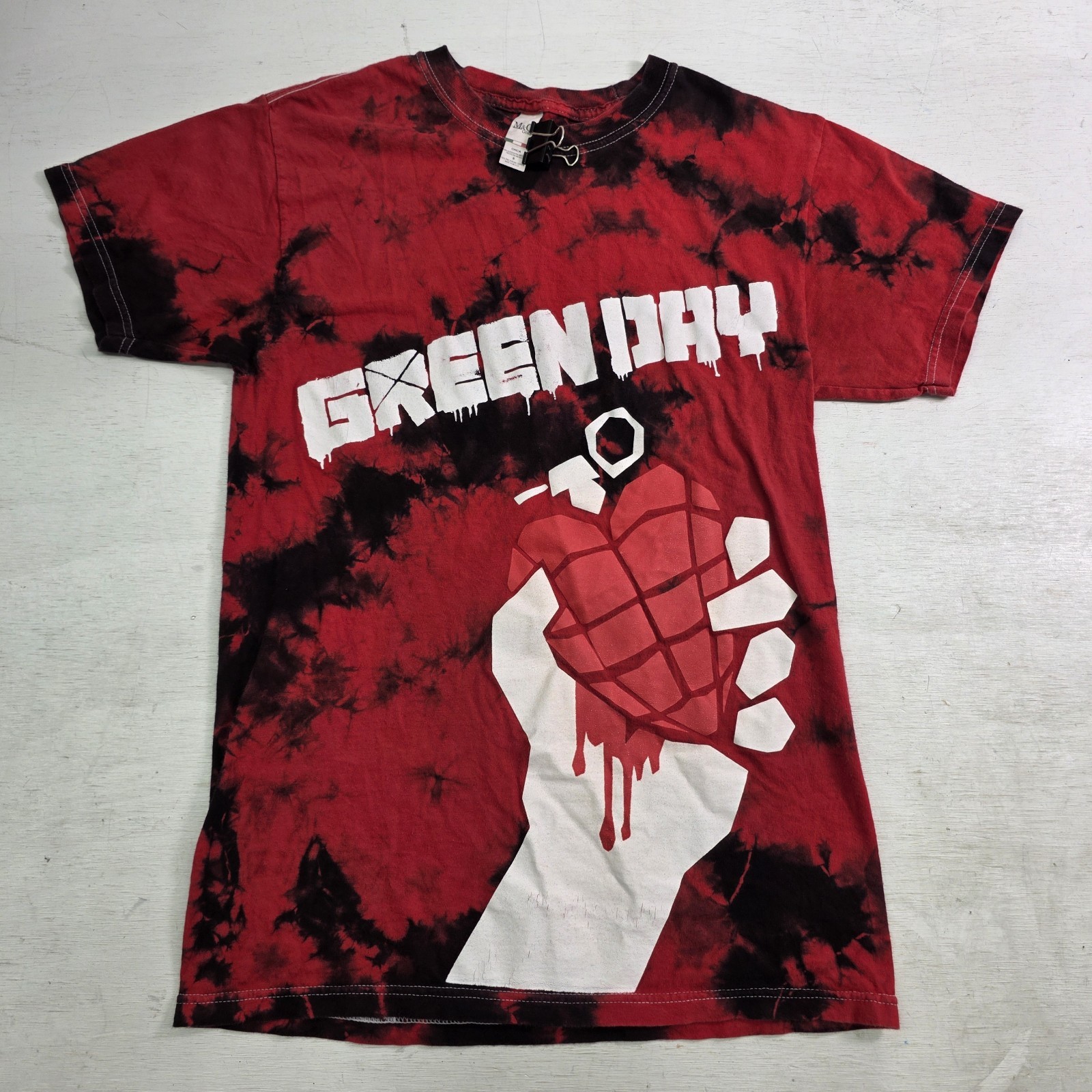 Green Day T-Shirt Mens Size S « American Idiot » Red Grenade Tie Dye Band M&O Gold