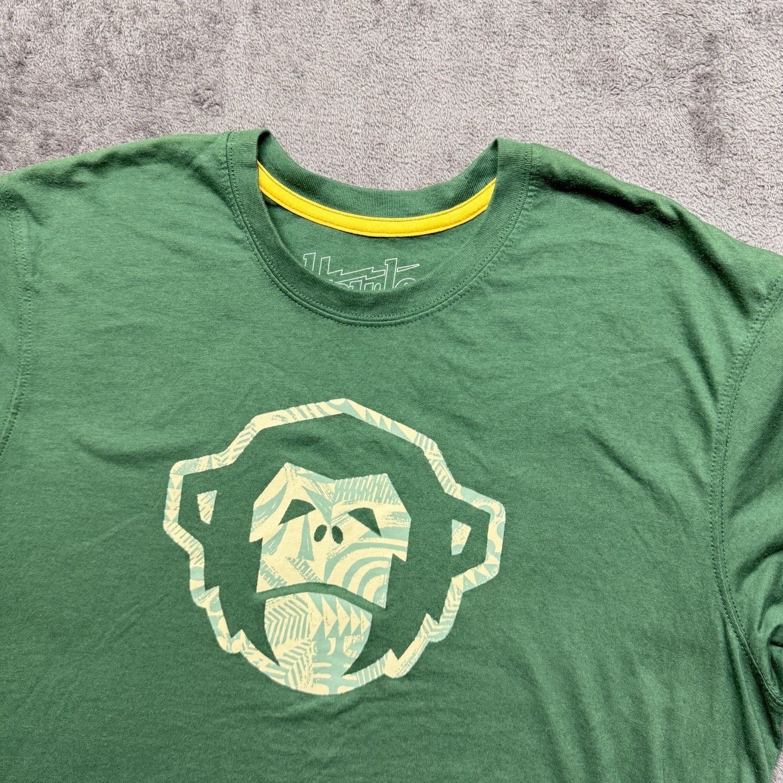 Howler Bros Shirt Mens Large Green El Mono Monkey Face Short Sleeve Tee