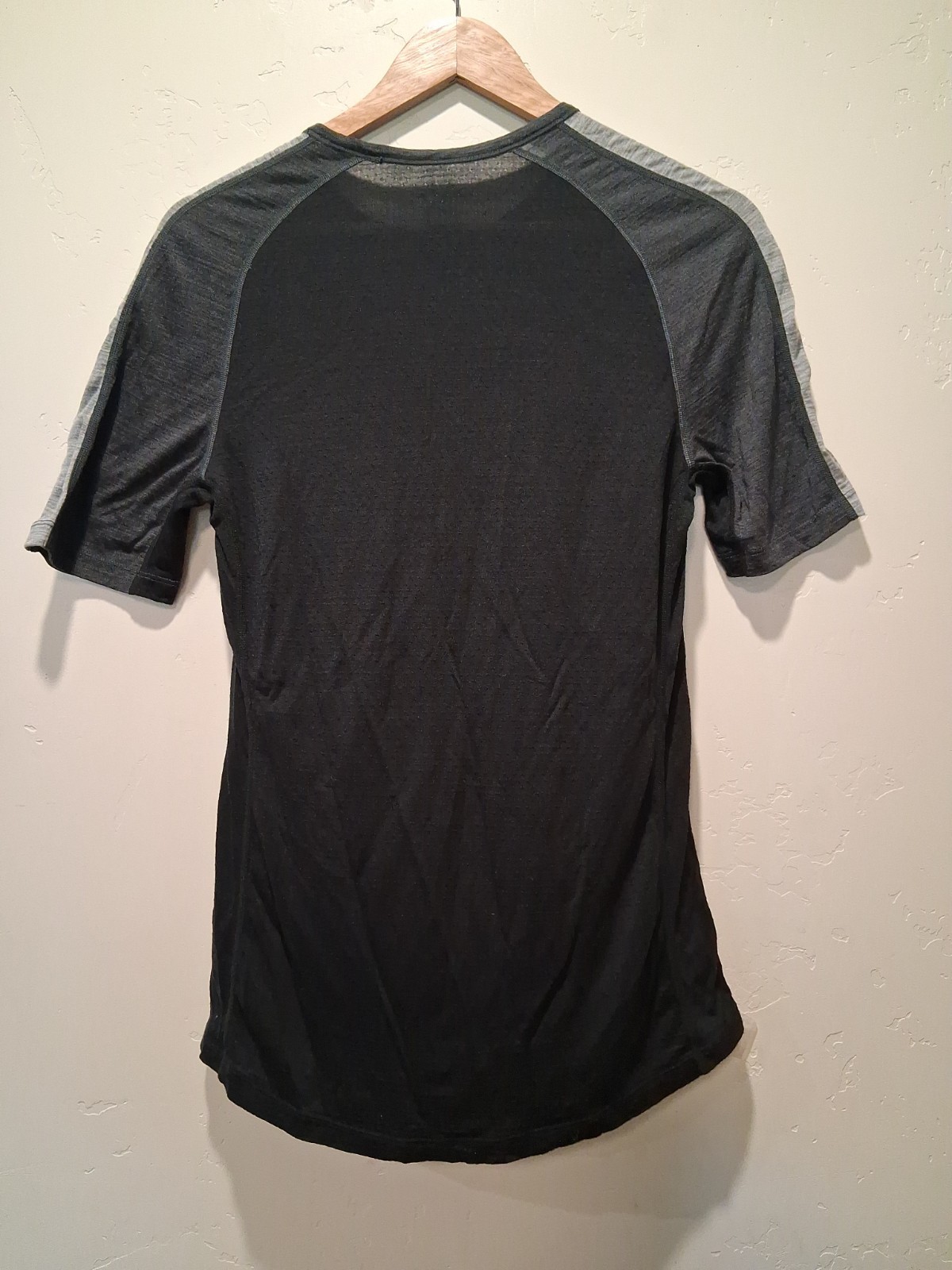 Icebreaker 125 ZoneKnit Men M T-Shirt Two Tone Gray Black Merino Wool SS