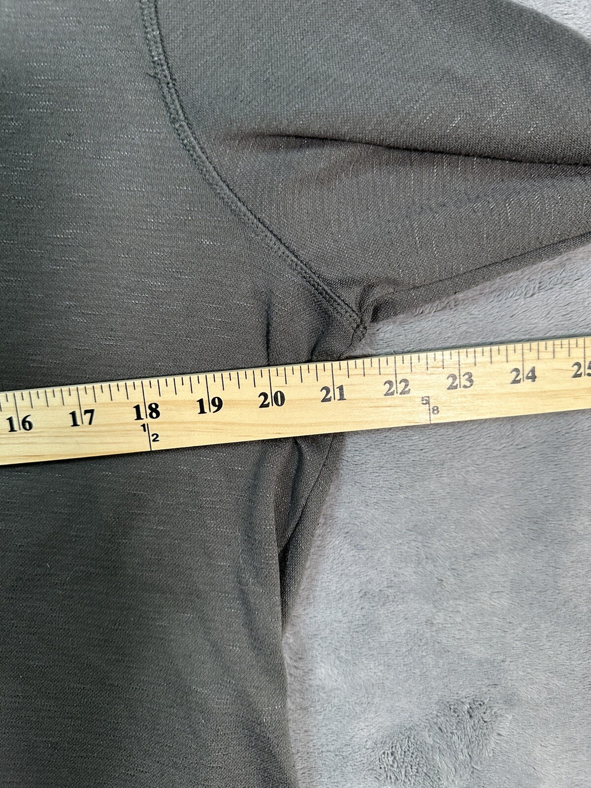 Orvis Classic Collections Pull Over Shirt Men’s Size M Gray Long-Sleeve