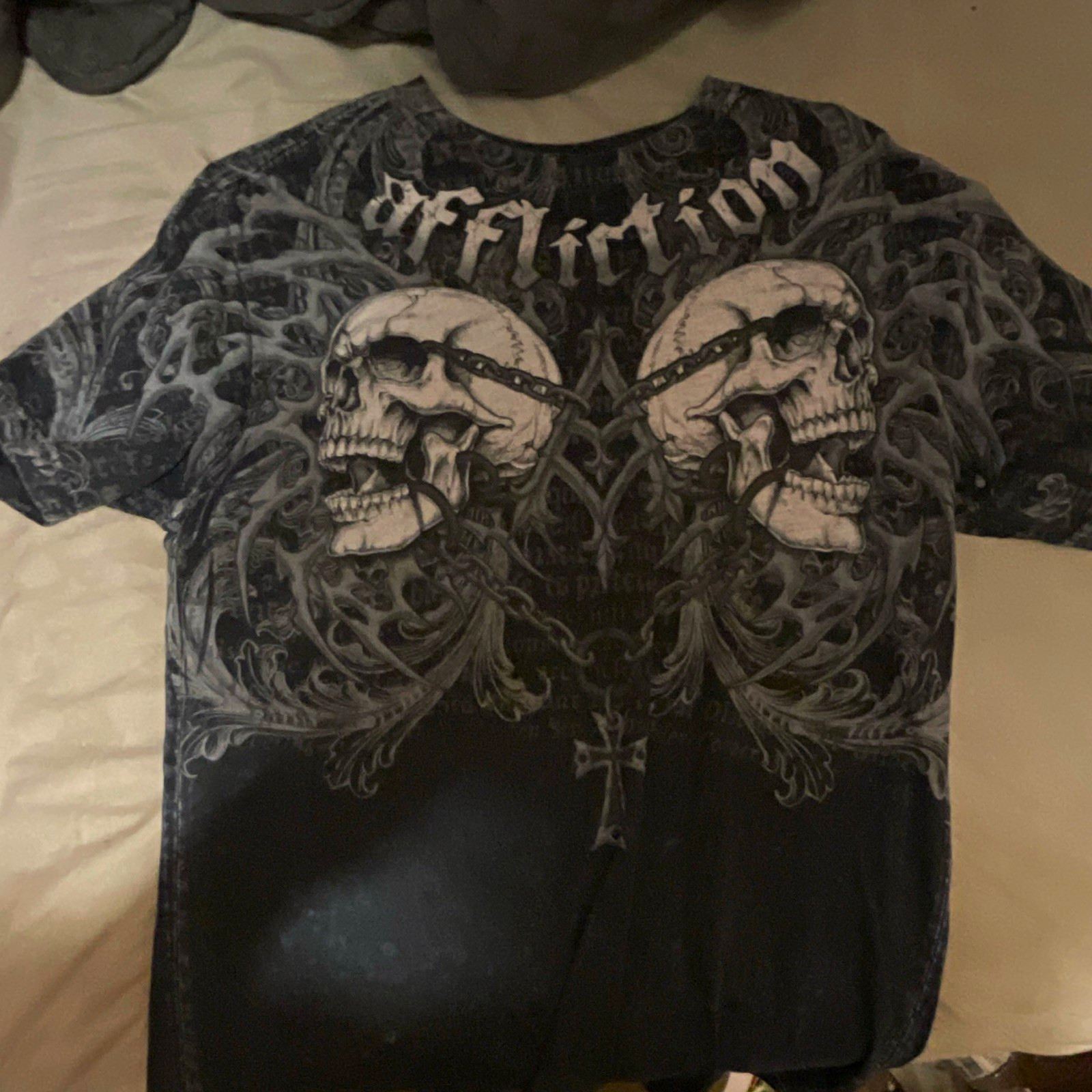 Affliction Men&rsquo;s M Black/Gray Skull Graphic Crew Neck Short Sleeve T-Shirt