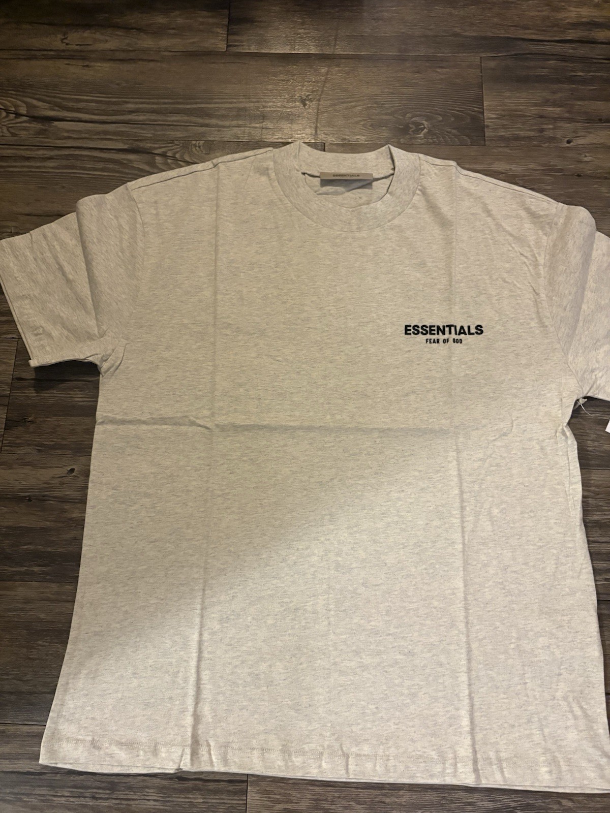 Fear of God ESSENTIALS Men’s Gray Logo Graphic Print Crew Neck T-Shirt L