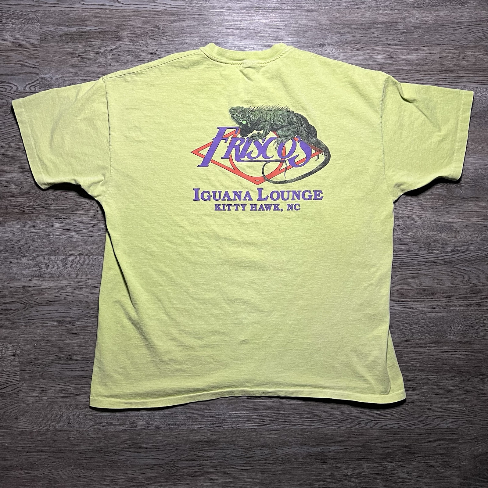 Vintage 90s Iguana T Shirt Mens Extra Large Lounge Bar North Carolina *Cut*