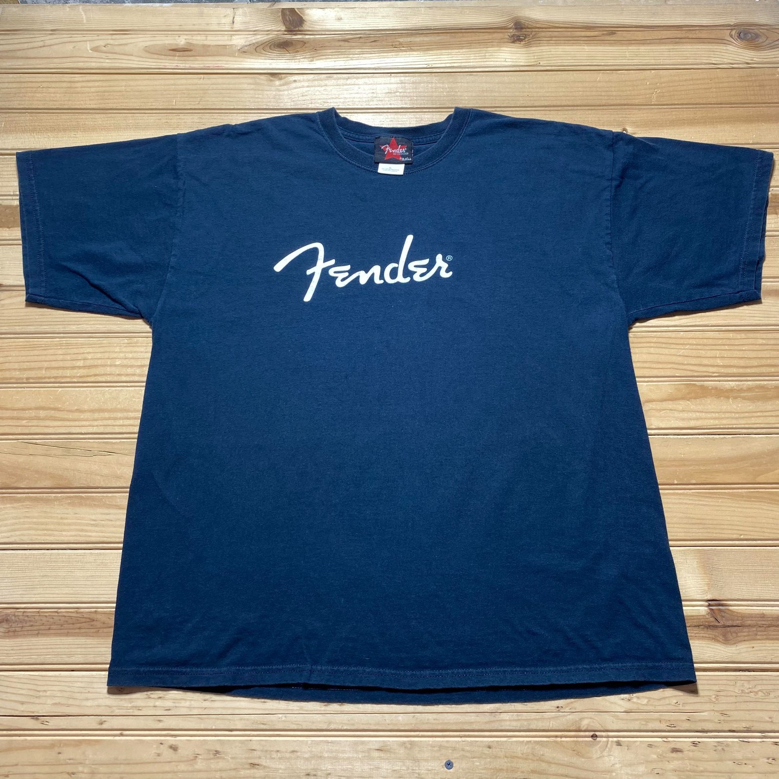 Vintage Y2K Fender Spellout Logo Musical Instrument Promo Graphic T-Shirt – XL