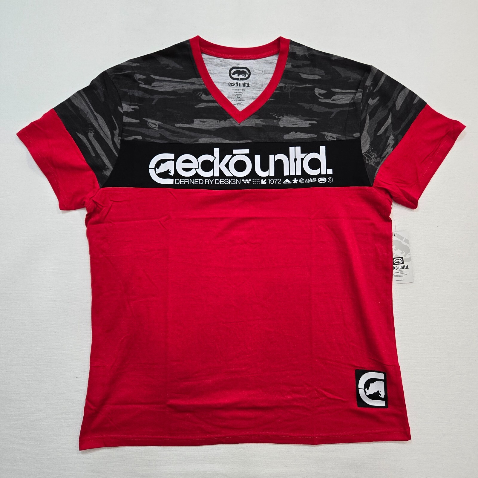 Ecko Unltd Men&rsquo;s T-Shirt True Red Black Camo Design Graphic V-Neck EO31K806