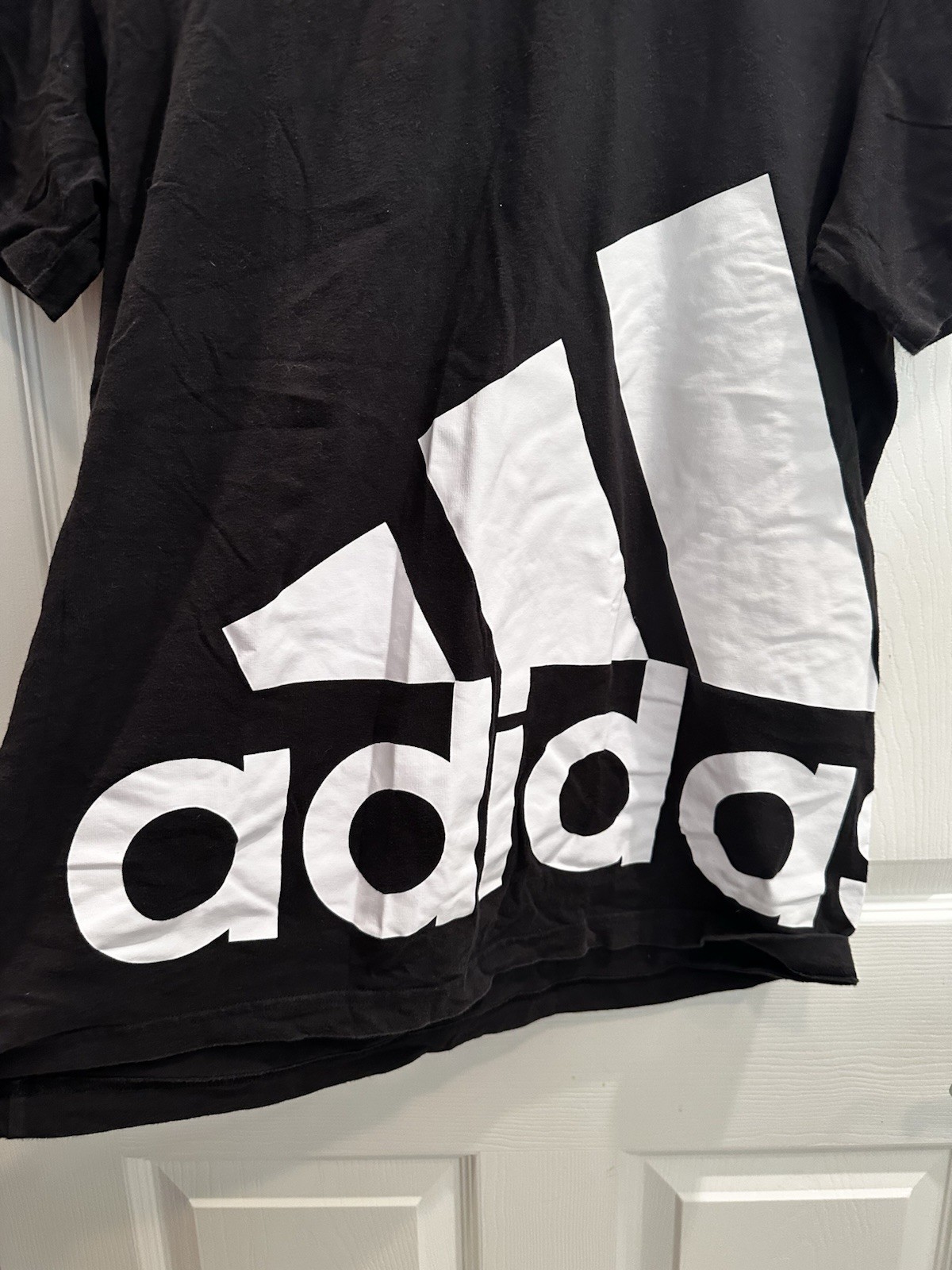 Adidas Men&rsquo;s Essentials Giant Logo Tee Black with White Logo T-Shirt Medium