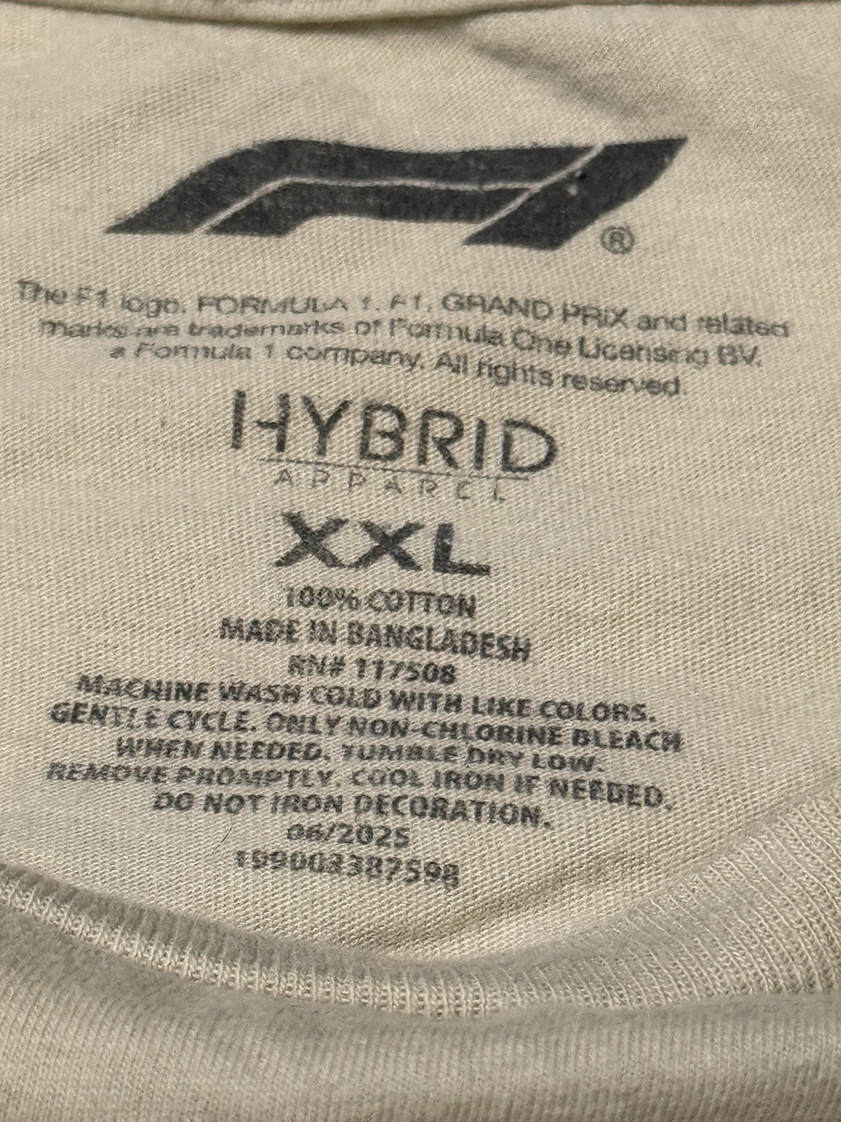 Formula 1 F1 Performance & Design Graphic T Shirt Mens XL Beige Short Sleeve