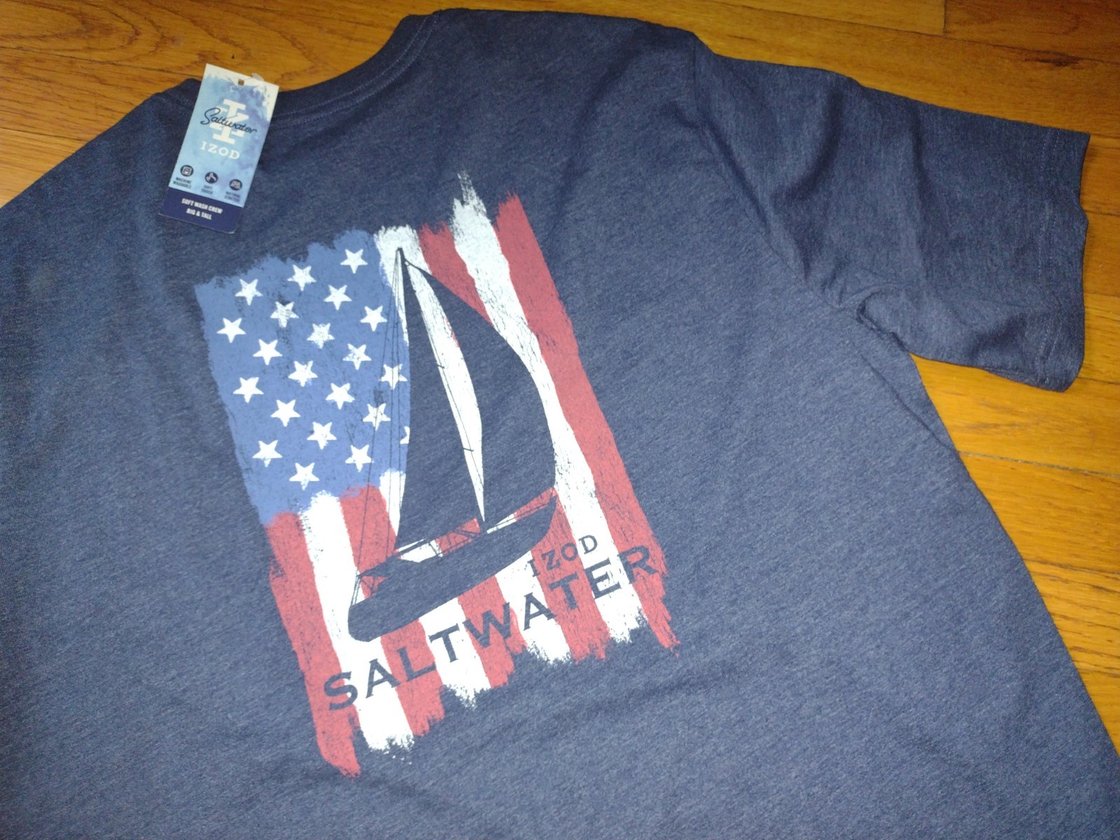NWT, IZOD Men&rsquo;s Saltwater Short Sleeve Cotton Blend Graphic T-Shirt