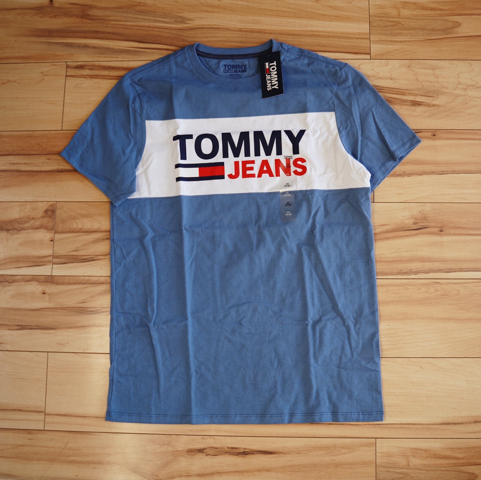 Tommy Hilfiger Men&rsquo;s Short Sleeve Crew-Neck Stripe Tee T-Shirt