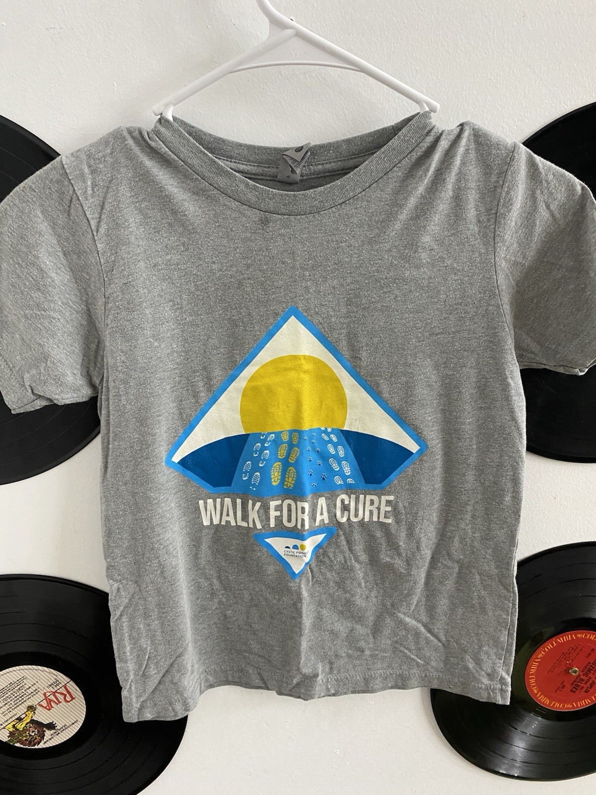 Next Level Men&rsquo;s M Gray Walk For A Cure Graphic T-Shirt Short Sleeve