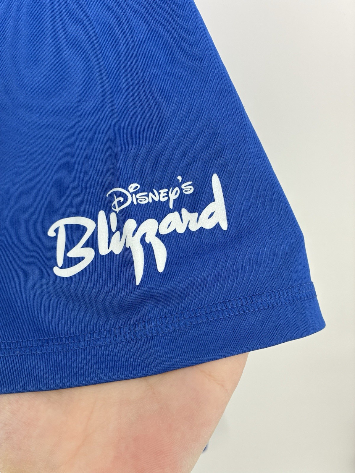 UPF Disney Blizzard Beach Blue Short Sleeve Tee with Graphic XL