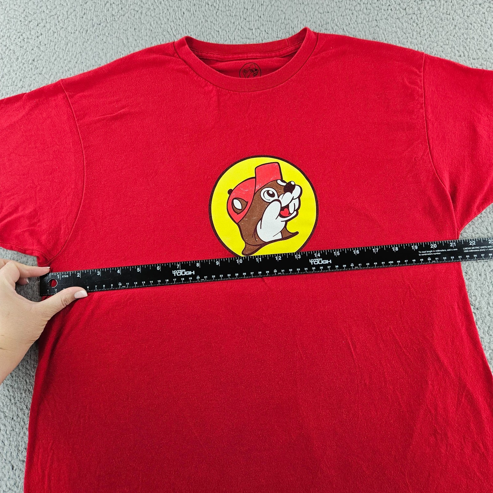 Bucees Shirt Mens Large Red Graphic Tee Logo Cotton Casual Travel Short Sleeve
