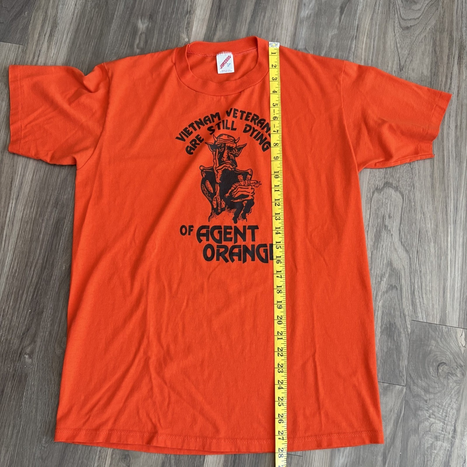 Vintage 1980s PAPER THIN Agent Orange T-Shirt Size L Dioxin Vietnam War Pow Mia