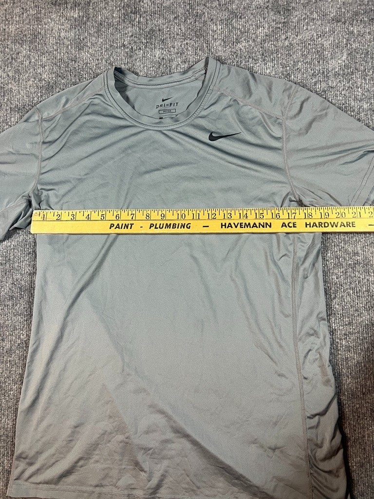Nike Dri-Fit Short Sleeve Shirt Men&rsquo;s L Gray