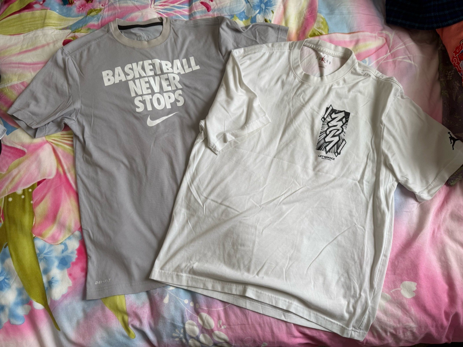 Lots of 2 Nike Basketball Never Stops Jordan Zion Graphic T shirts Size M