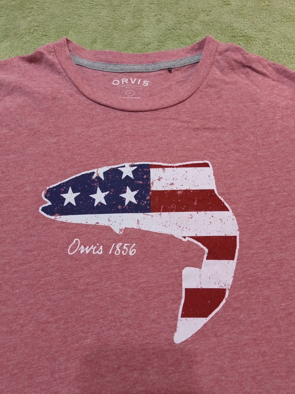 Orvis Men&rsquo;s Large T-Shirt Pink Heather American Flag Trout Fish Graphic Tee