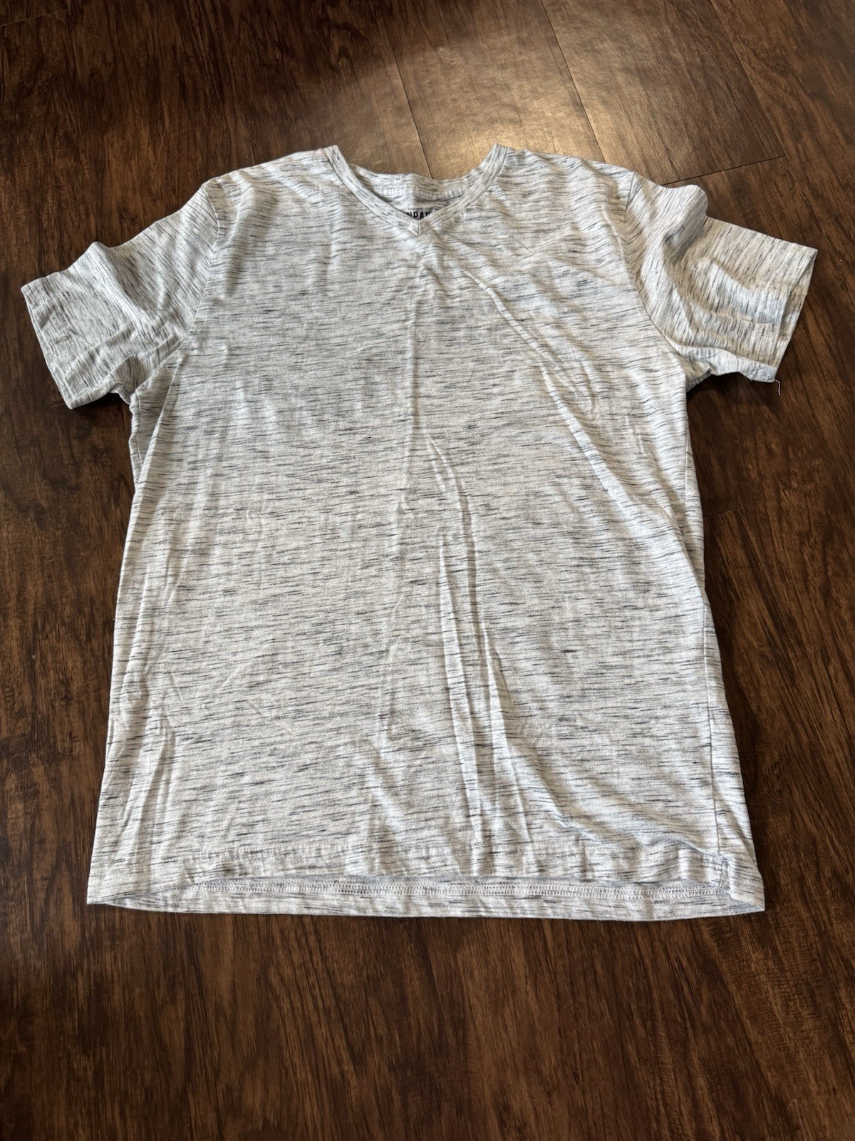 Men’s Company 81 Heather Gray And Red V Neck T Shirts Size XL
