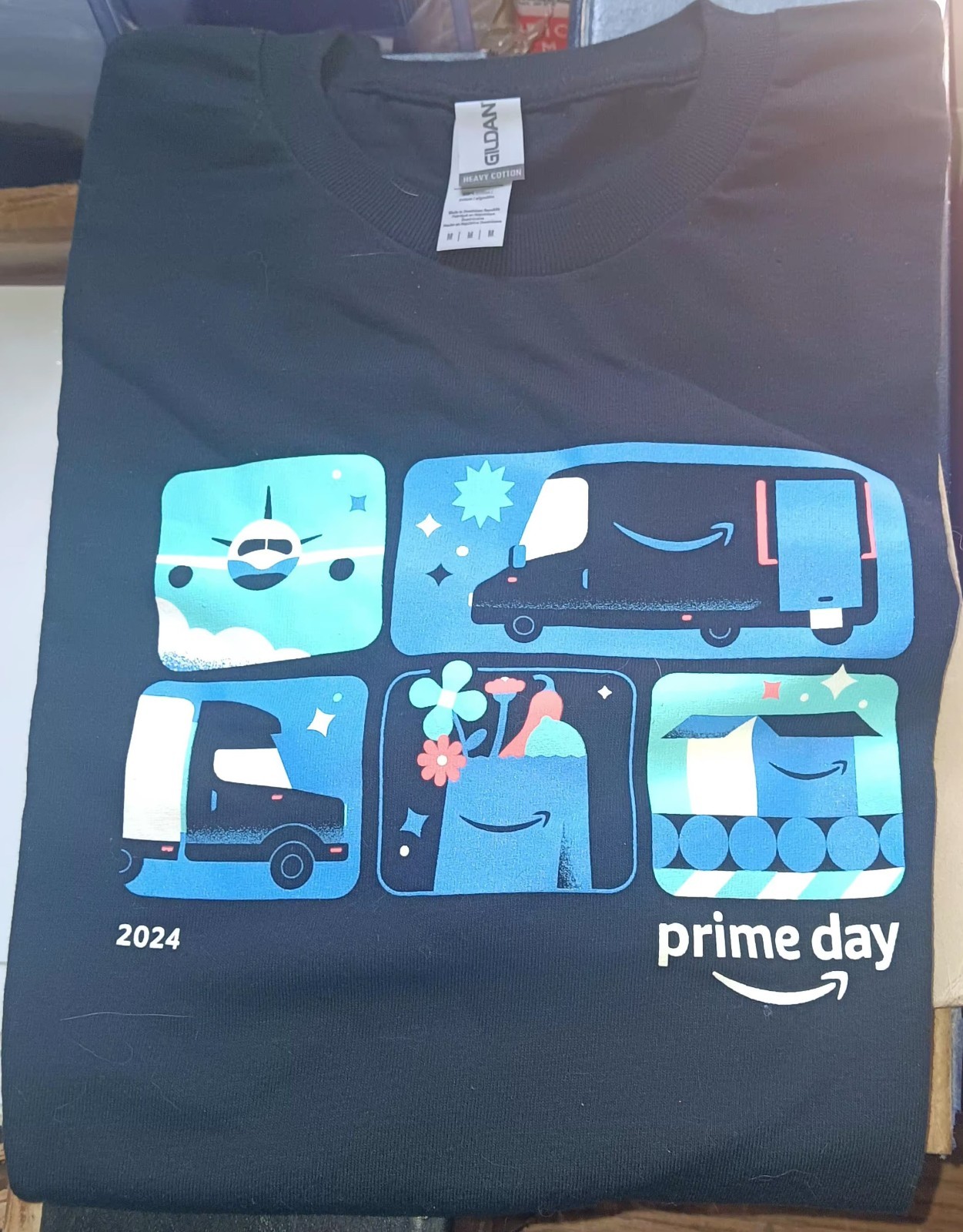 AMAZON 2024 EMPLOYEE GIVEN PRIME DAY T-SHIRT SHIRT SIZE MEDIUM