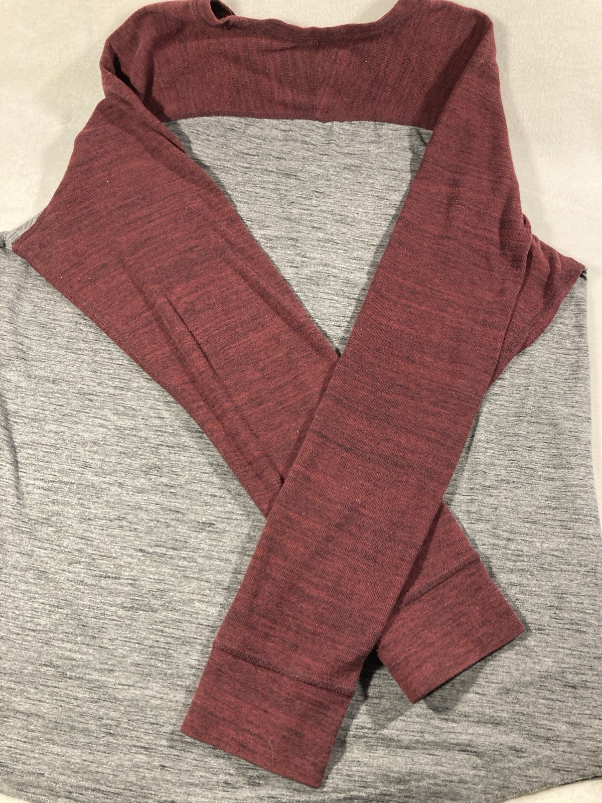 American Eagle Outfitters Men’s Gray/Maroon Colorblock Raglan Cotton Knit Tee XL
