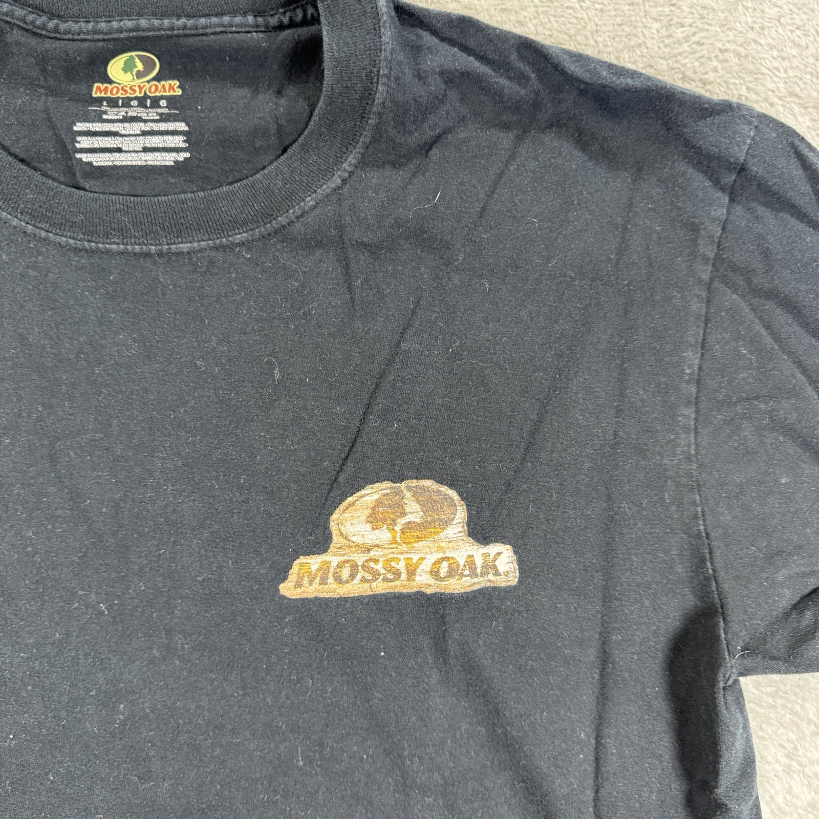 Mossy Oak Men&rsquo;s Black Outdoor Retro Hunting Graphic Tee Shirt Size Large Logo