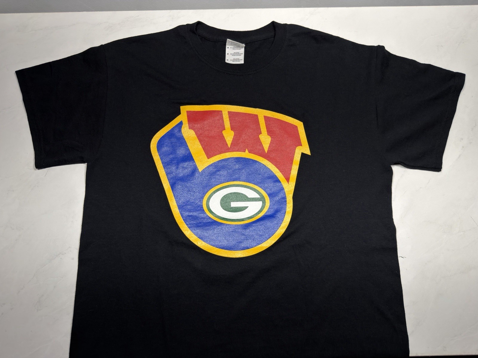 Green Bay Packers Milwaukee Brewers Wisconsin Badgers T Shirt Size M Medium