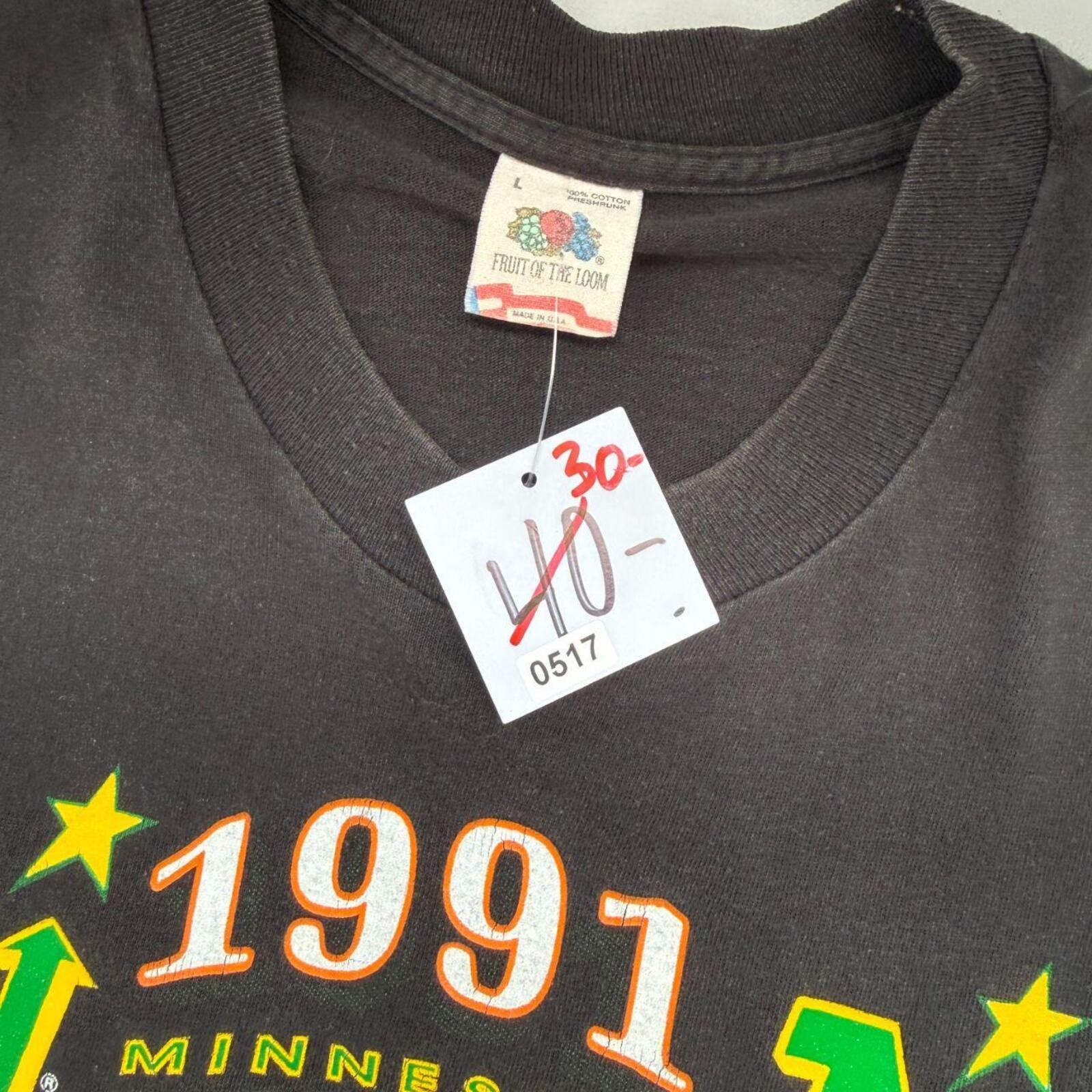 Vintage 90s North Stars NHL tee (0517)