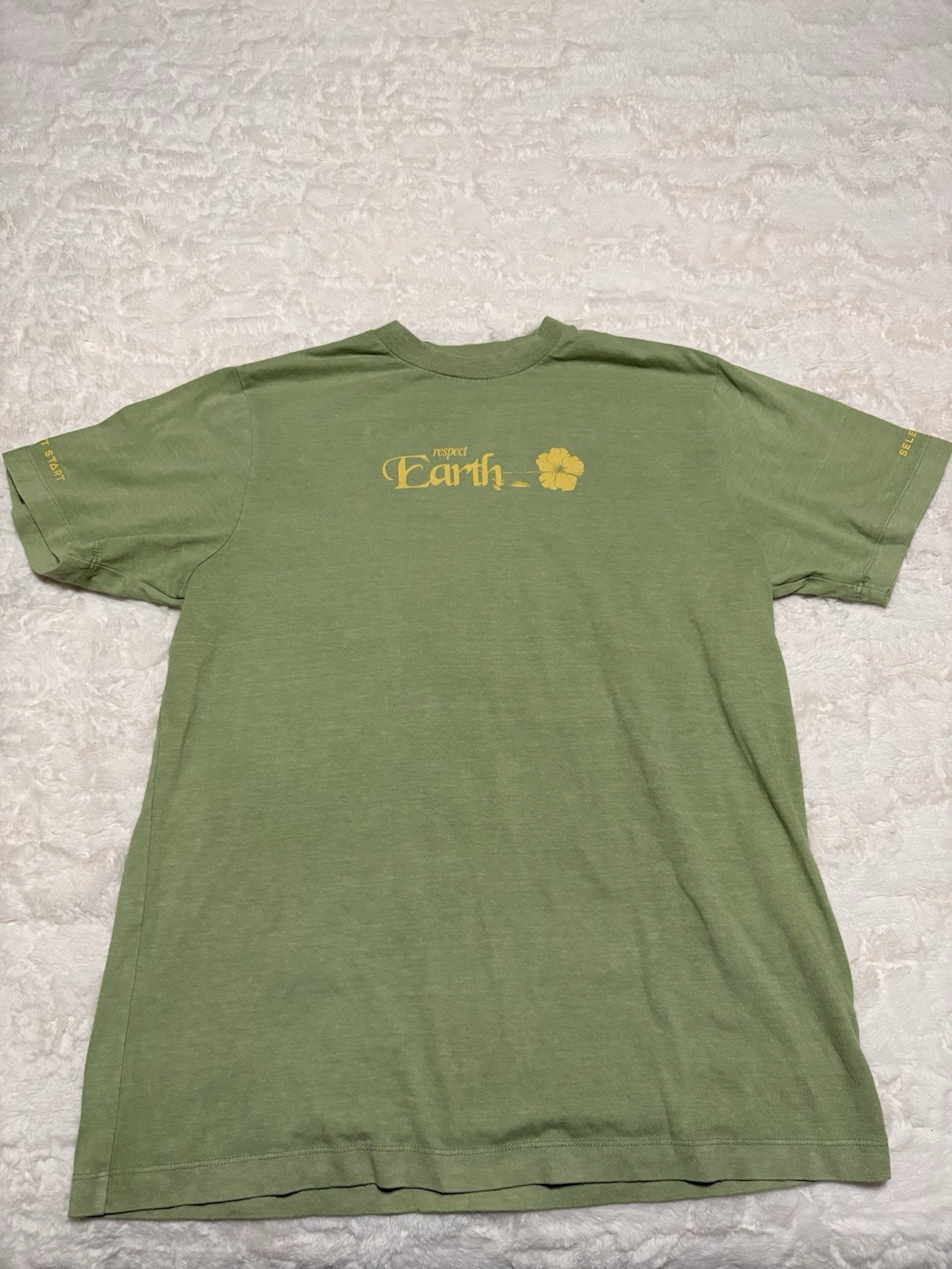 Select Start Respect Earth Graphic Print Crew Neck Men&rsquo;s Green T-Shirt L