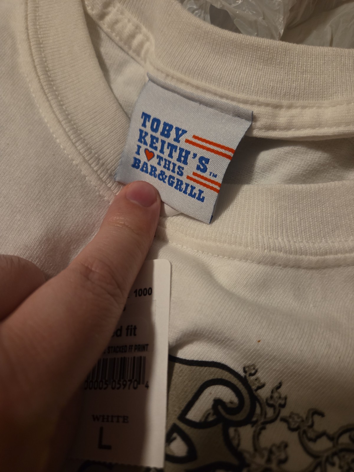 NWT Toby Keith I Love This Bar & Grill Tshirt Courtesy Of The Red White & Blue L