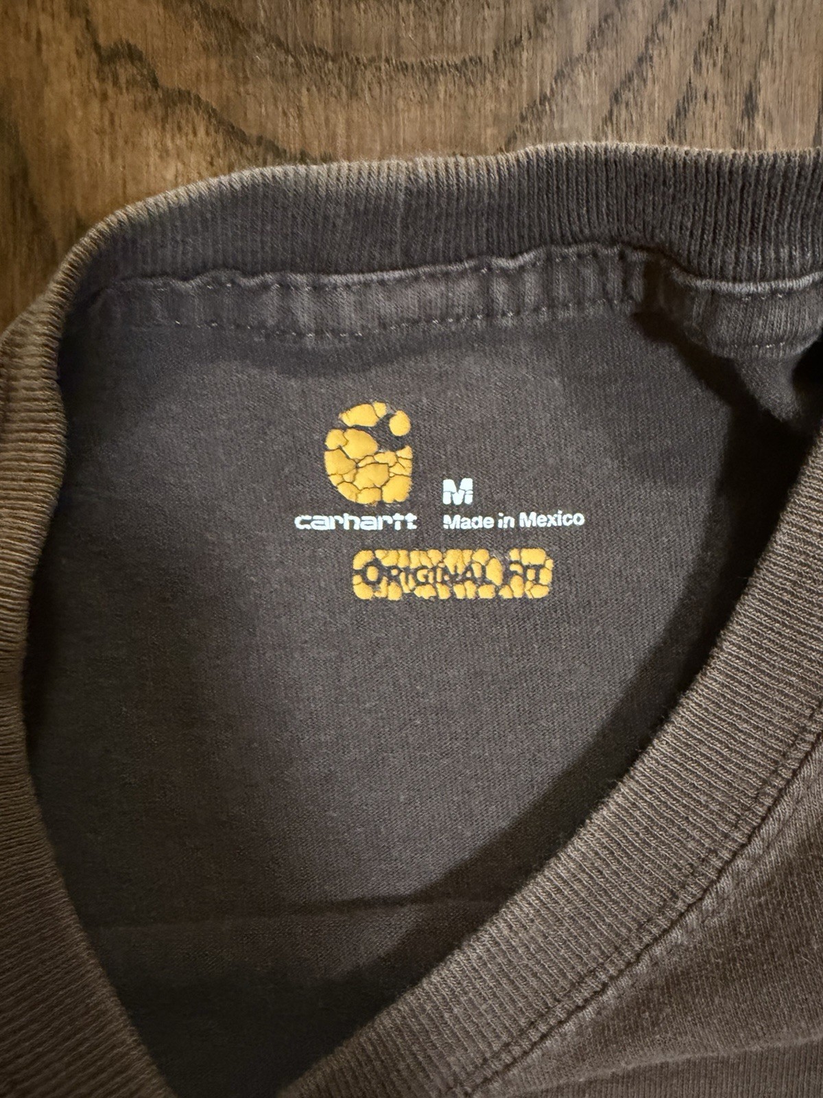 Carhartt Realtree Camo Logo T-Shirt Original Fit Faded Brown Size M Spellout