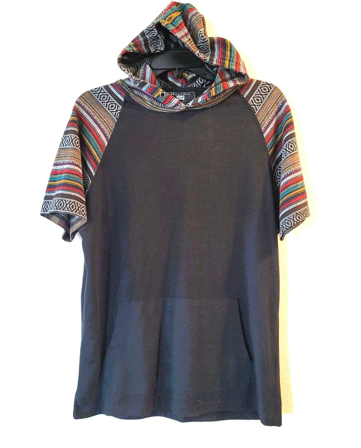 Beautiful Giant Men’s Short Sleeve Hoodie Black with Aztec Design Size Medium