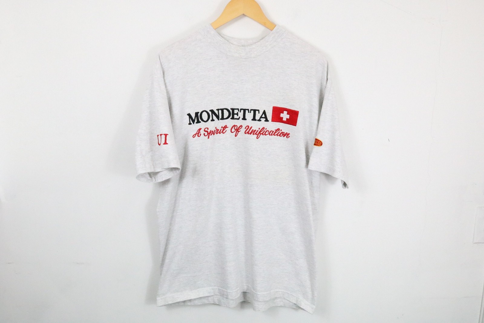 Mondetta t-shirt | Vintage grey logo and Swiss flag embroidery | casual graphic