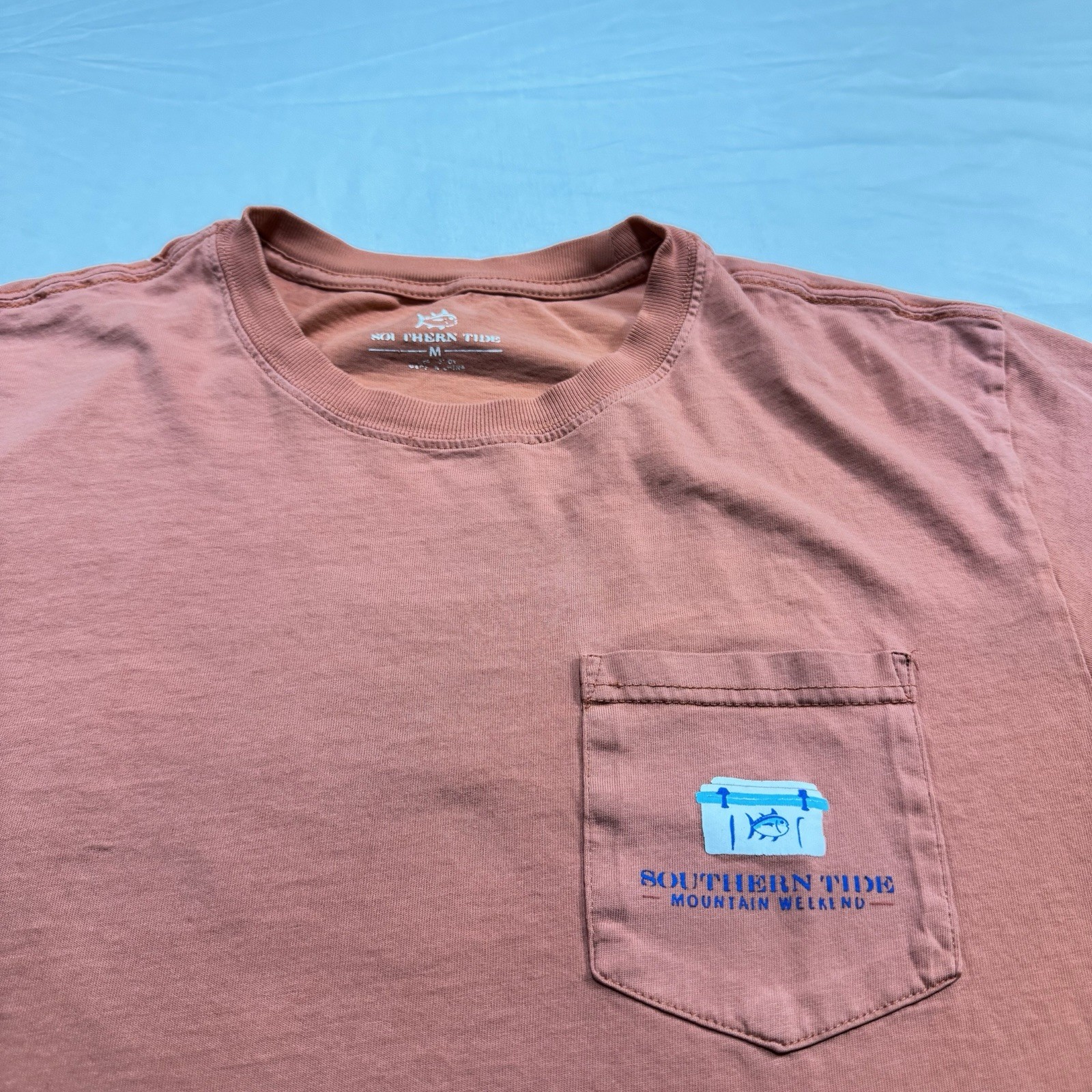 Southern Tide Cotton Coral Mountain Weekend Graphic T-Shirt Men’s Size Medium